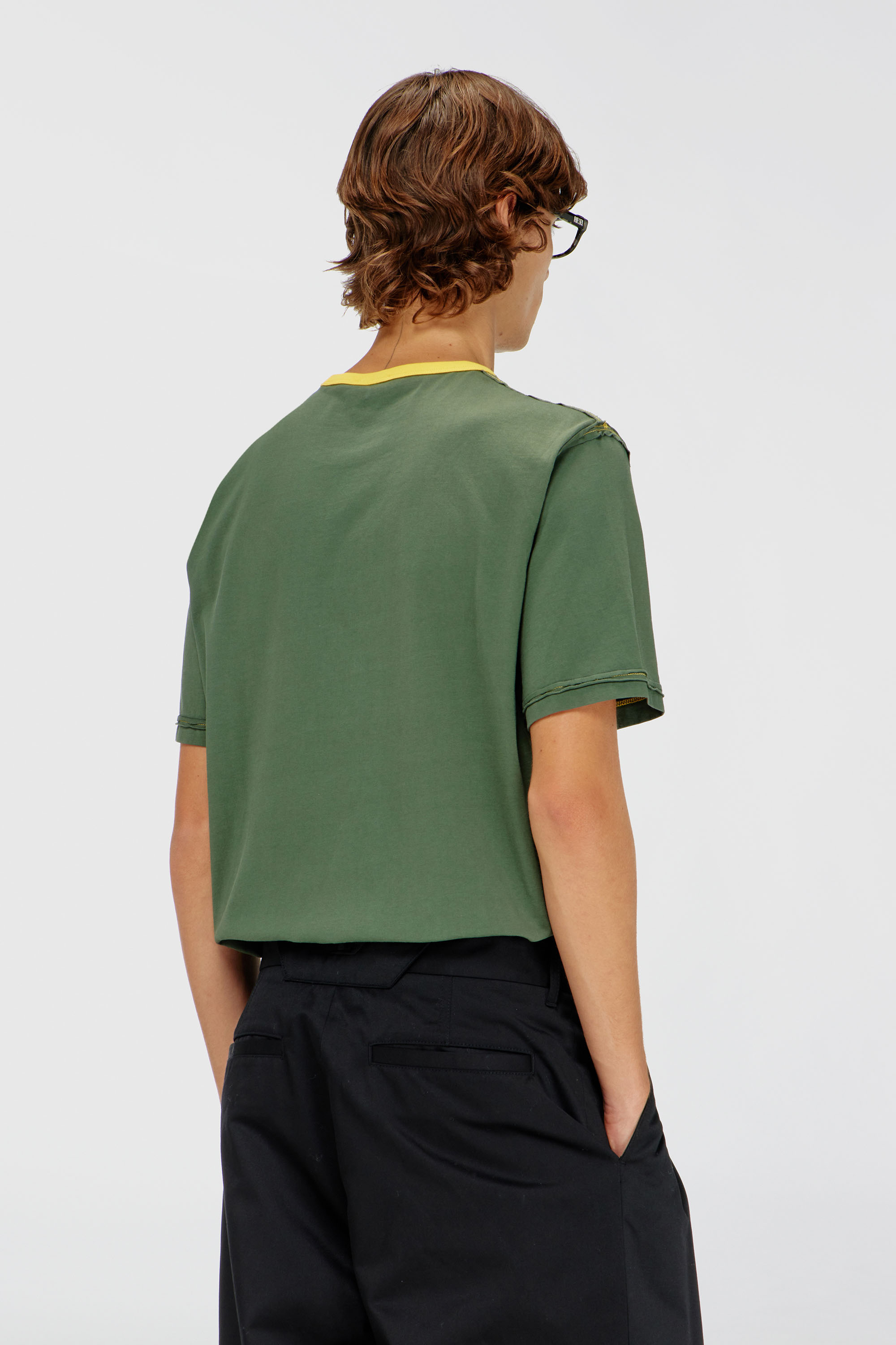 Diesel - T-ADJUST-CUT-OD, T-shirt avec Oval D sectionn&eacute; Homme in Vert - 4