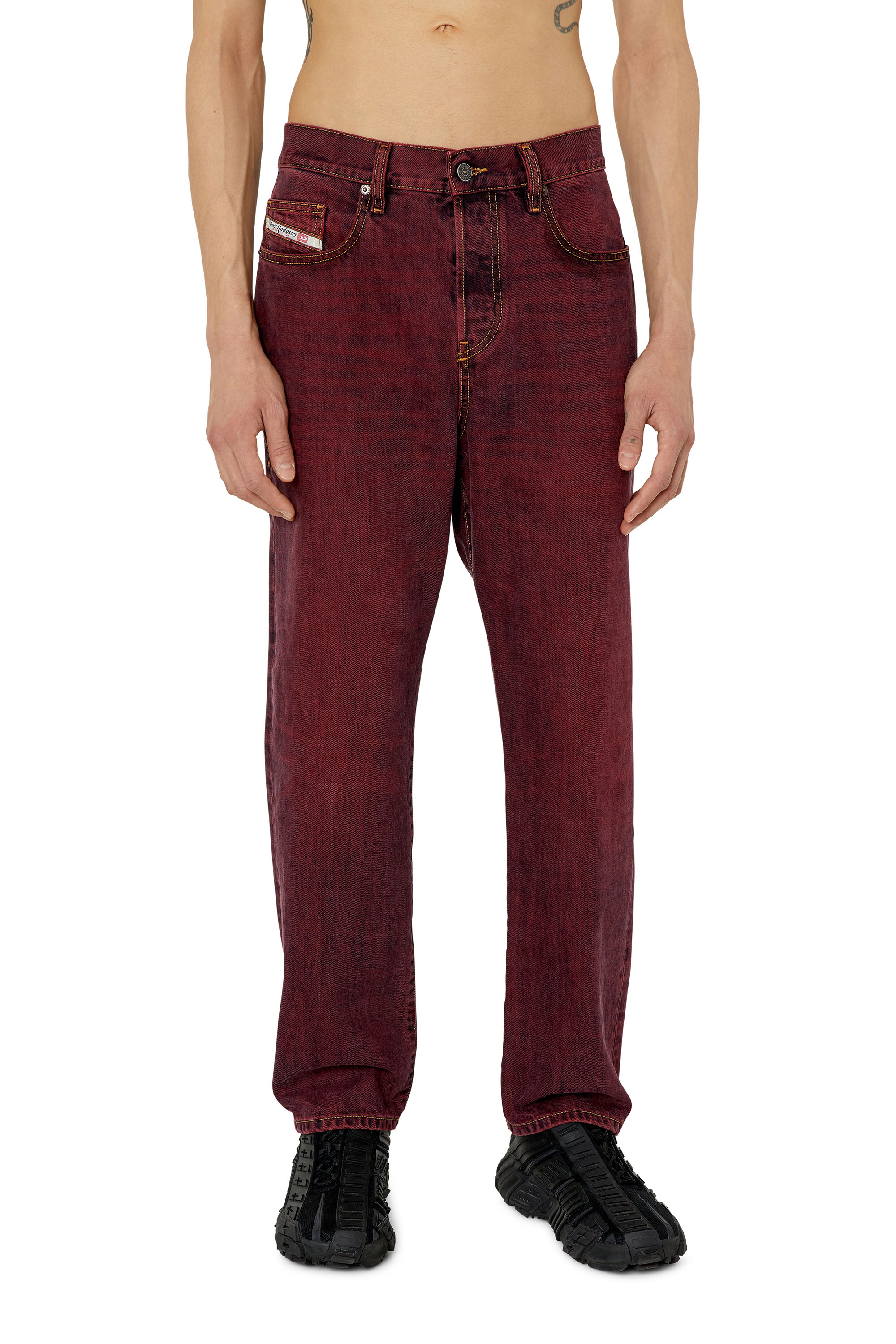 Diesel - 2020 D-Viker 09H01 Straight Jeans, Borgogna - Image 1