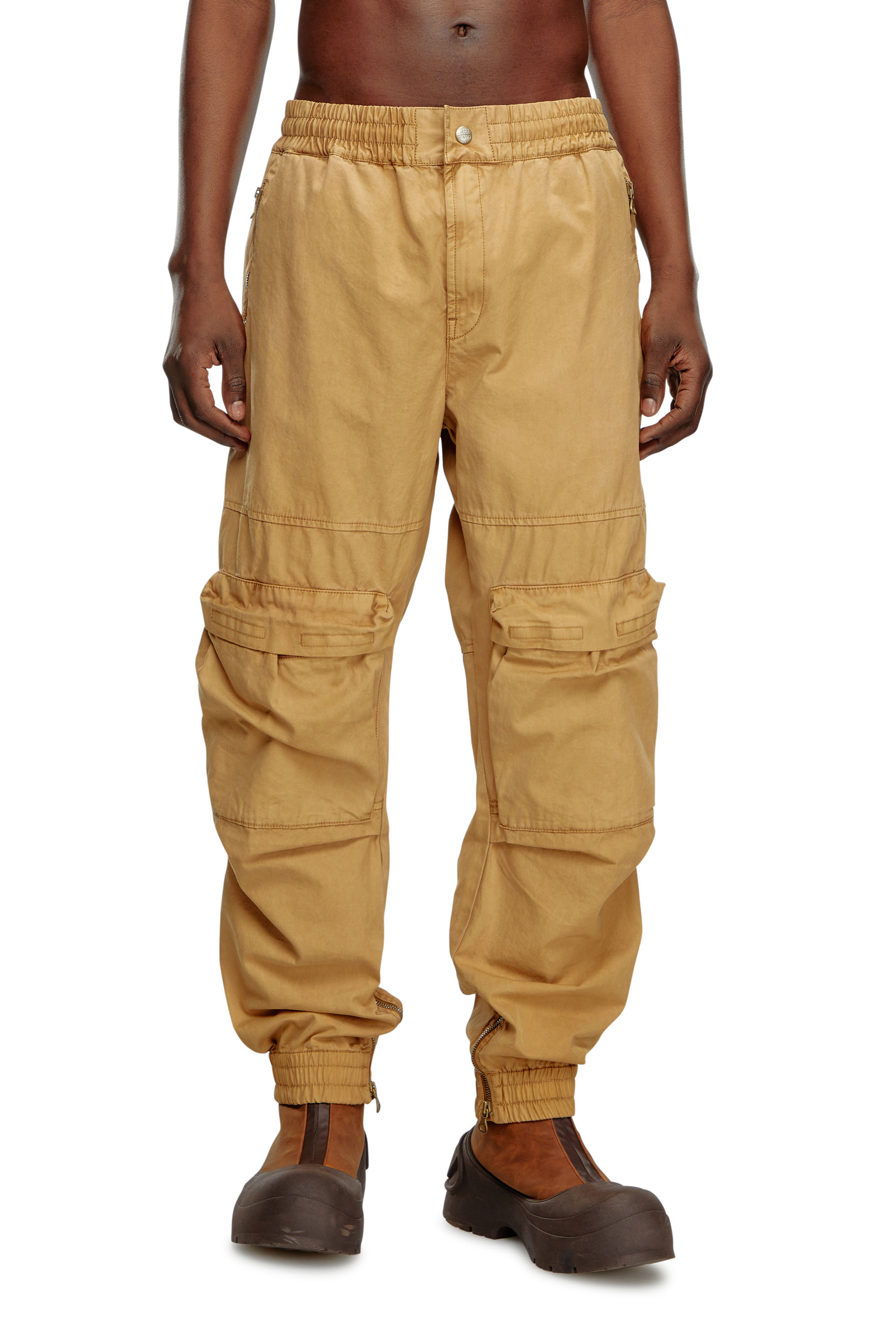 Diesel - P-BEECK, Uomo Pantaloni con tasche in cotone biologico in Marrone - Image 1