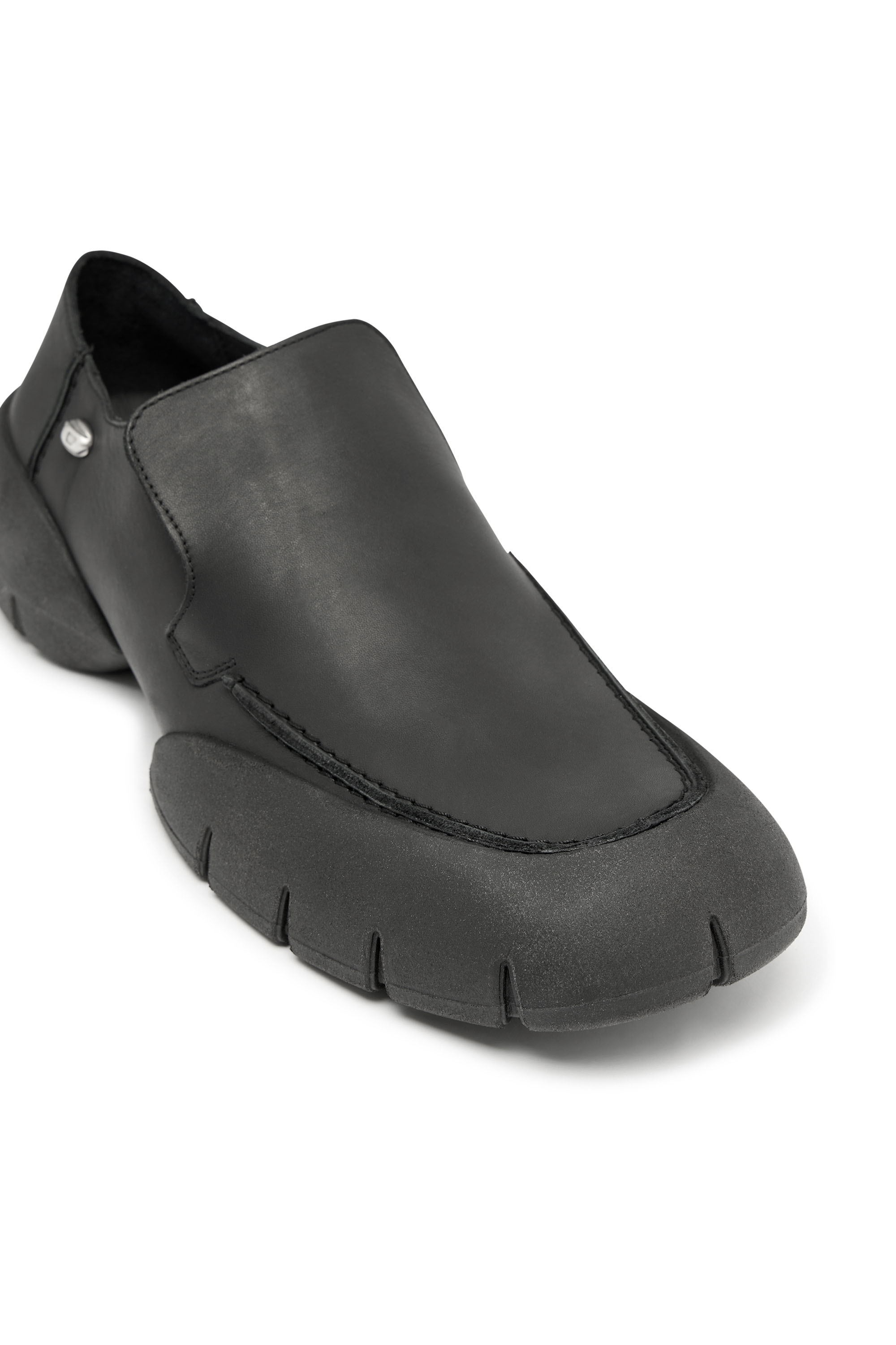 Diesel - D-MATHIEU SC, D-Mathieu-Mocassin en cuir bross&eacute; avec semelle en caoutchouc Homme in Noir - 6