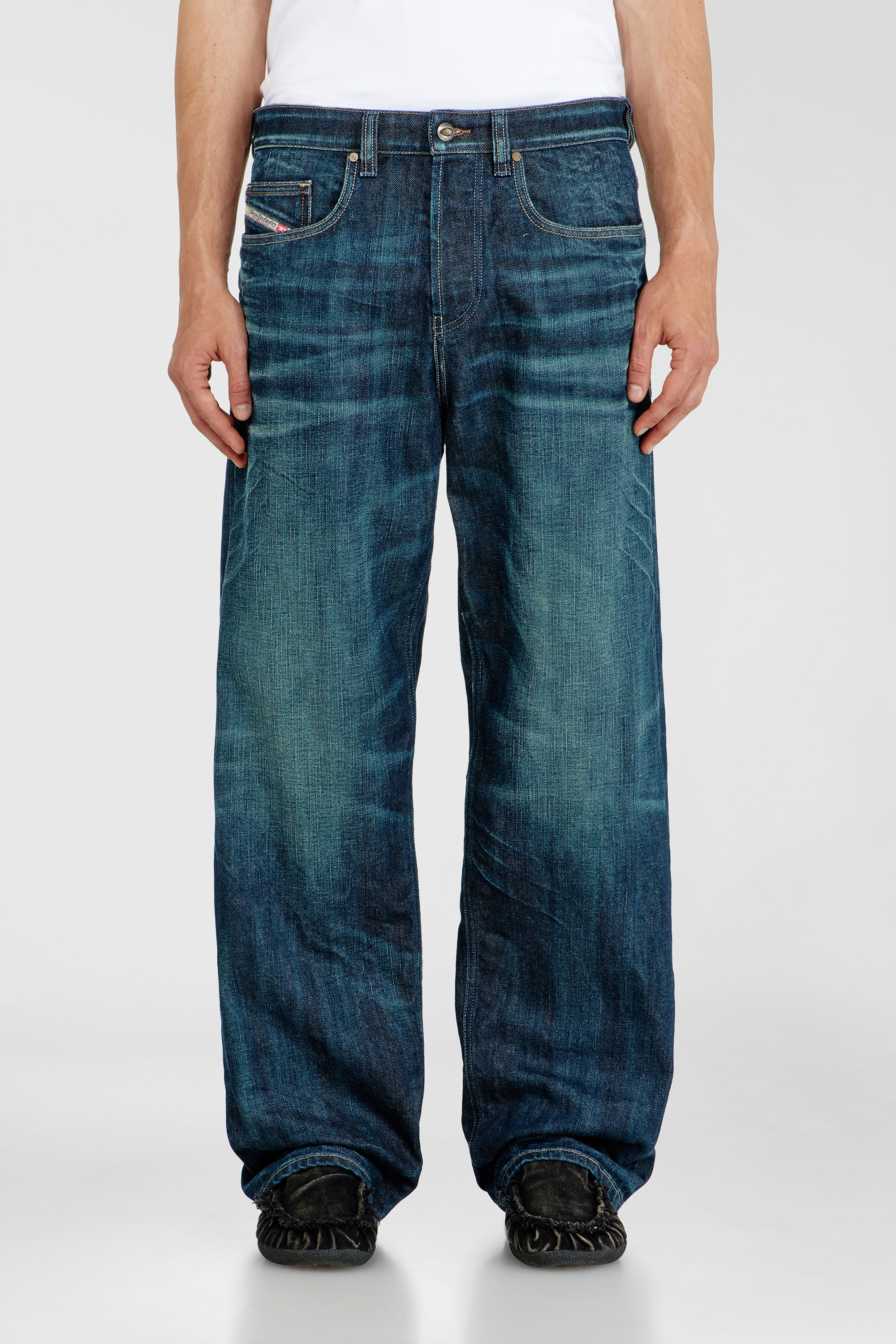 Diesel - Herren Relaxed Jeans 2001 D-Macro 09Q04, Dunkelblau - 1