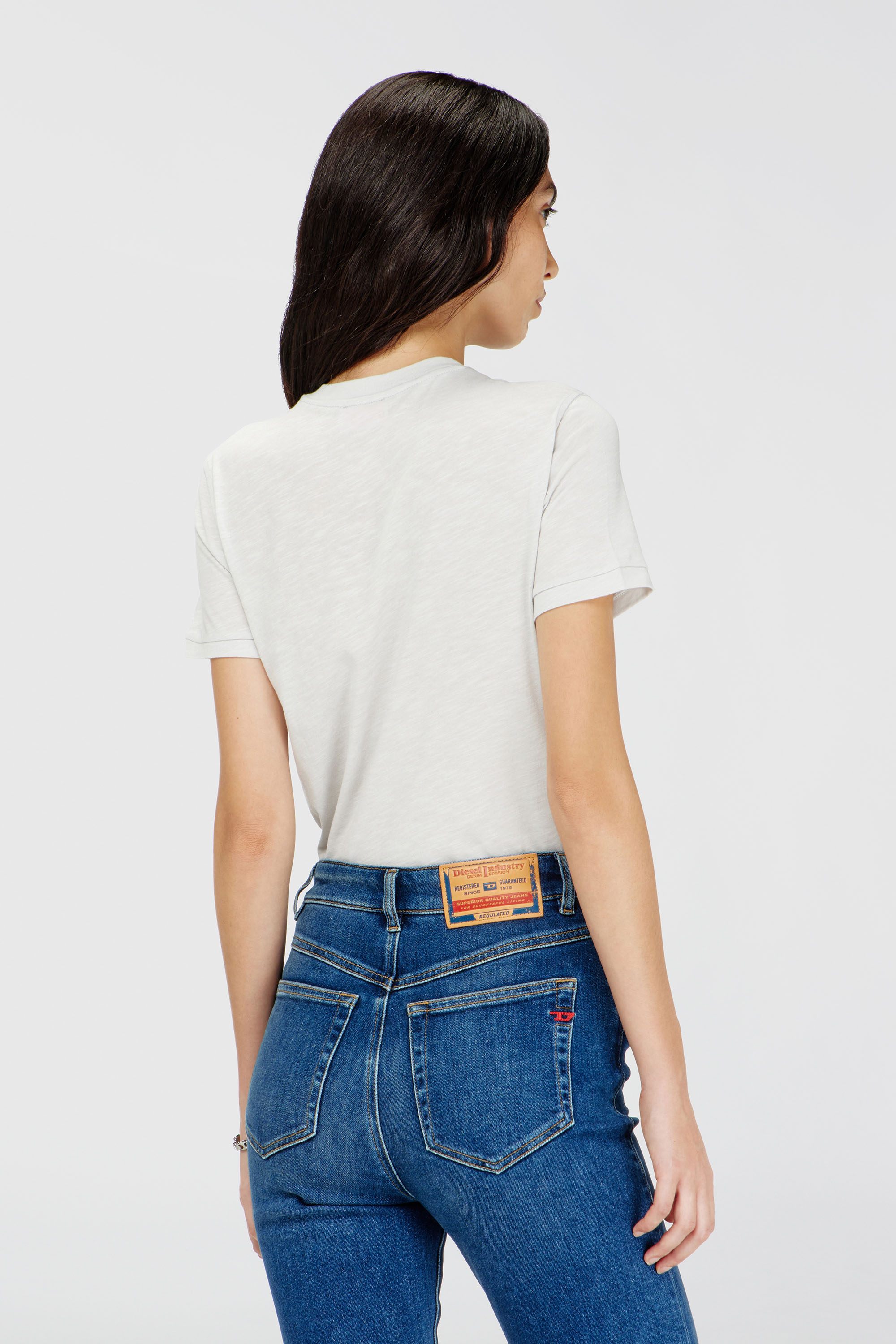 Diesel - T-REG-B1, Damen T-Shirt aus Slub-Jersey mit Crack-Print in Wei&szlig; - 3