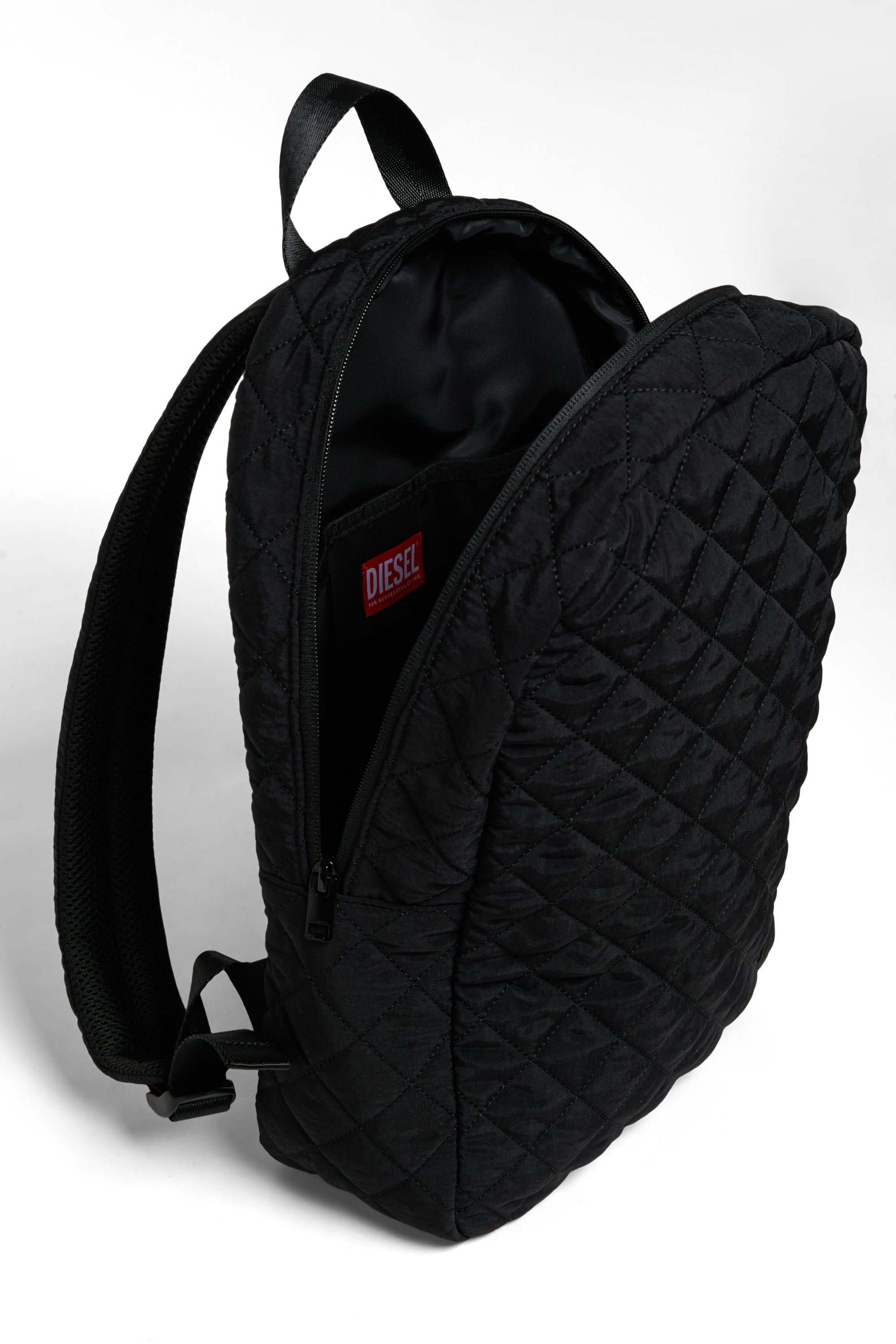 Diesel - WMENT, Unisex WMENT - Rucksack aus gestepptem Nylon in Schwarz - 4