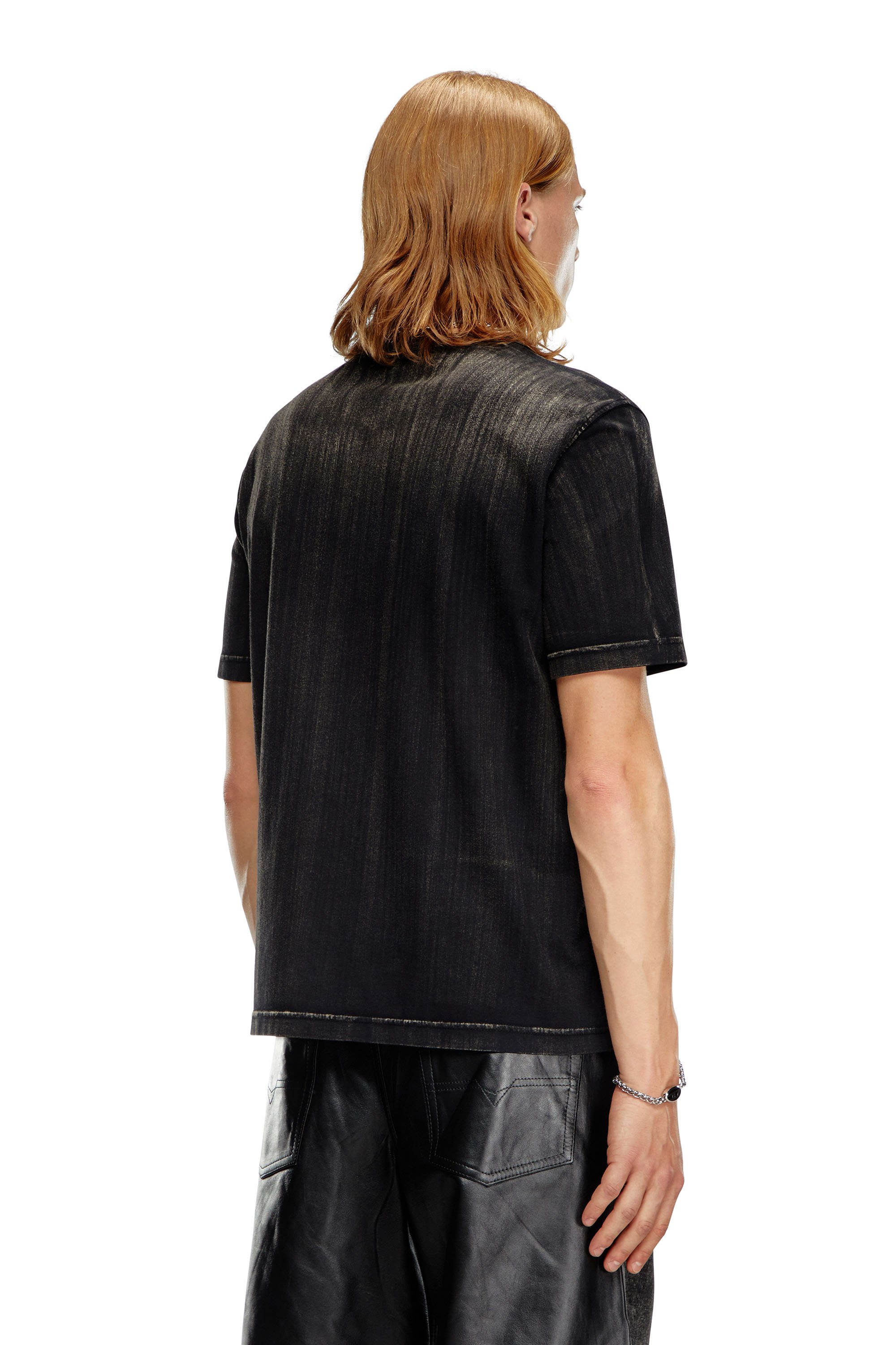 Diesel - T-ADJUST-K8, Homme T-shirt avec effet délavé au pinceau in Noir - Image 4