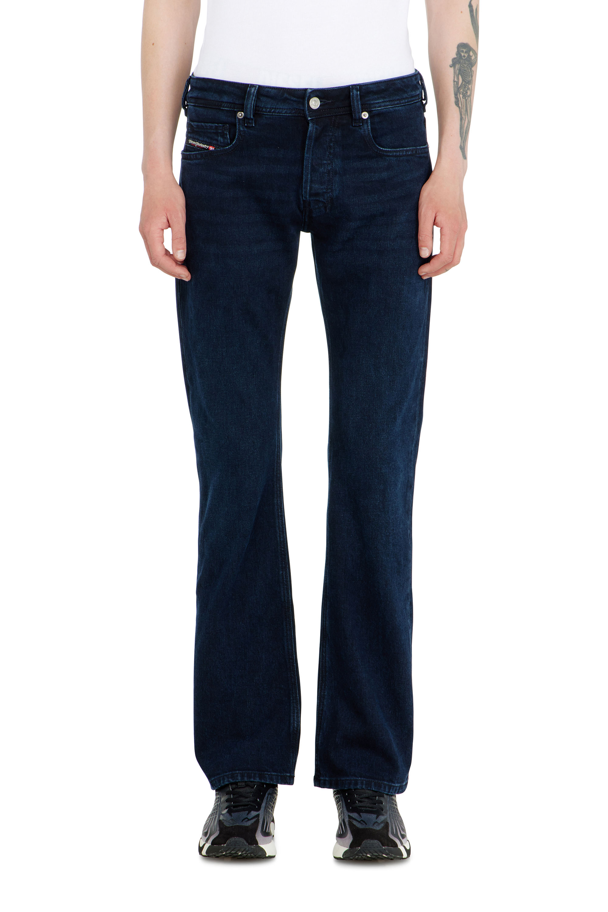 Diesel - Bootcut Jeans 2007 Zatiny 0KBBJ Uomo, Blu Scuro - Image 4
