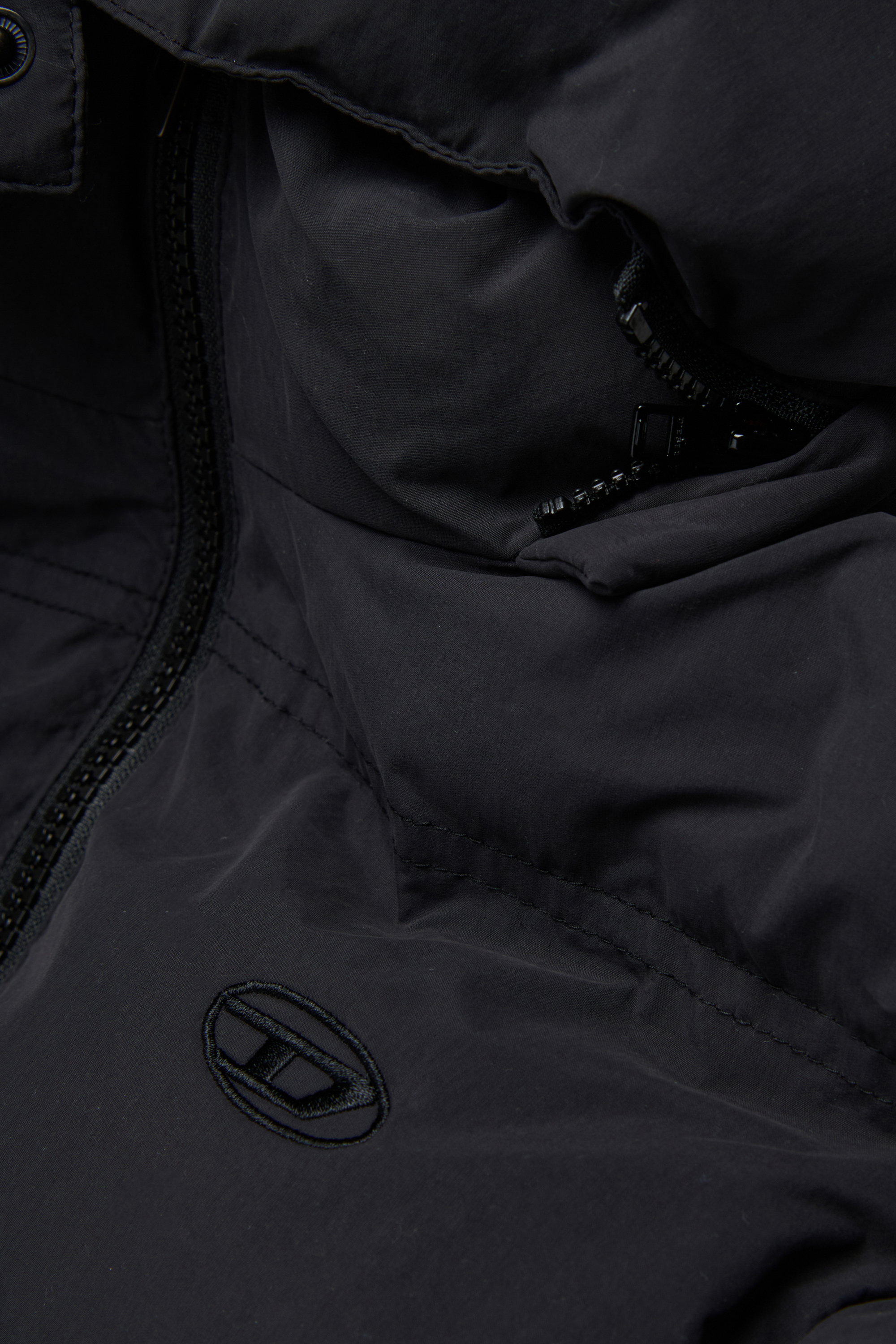 Diesel - JWRAVEEL, Giacca in nylon con cappuccio Unisex in Nero - 4
