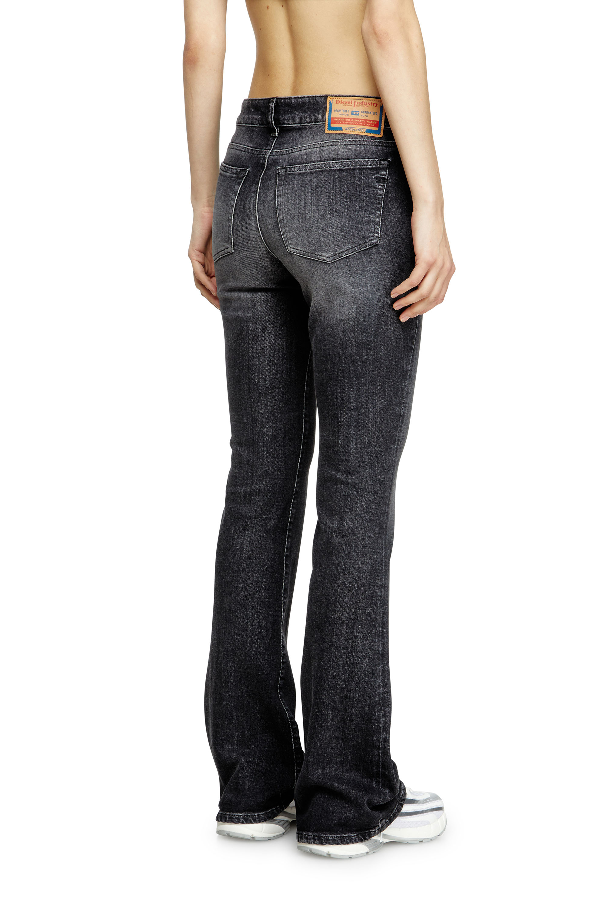 Diesel - Bootcut Jeans 1969 D-Ebbey 09L98 Donna, Nero/Grigio scuro - Image 4