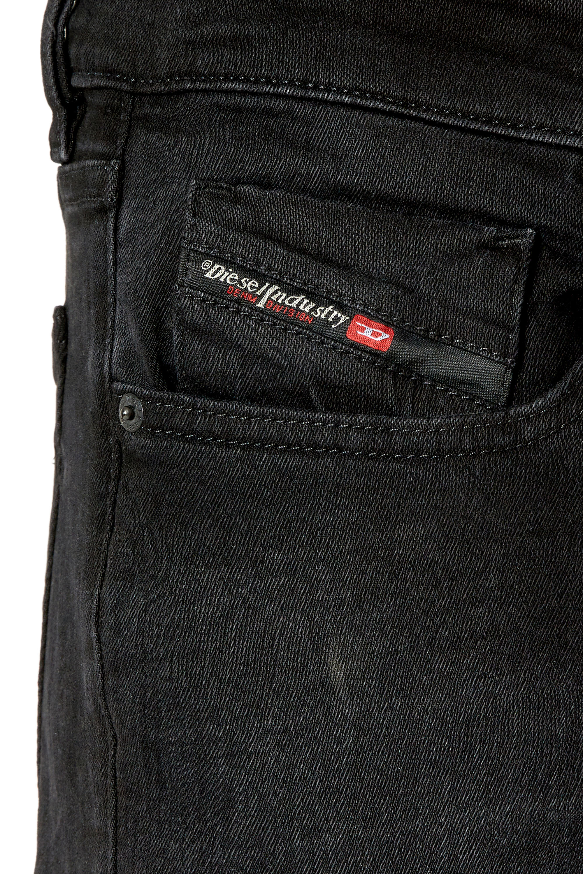 Diesel - 2019 D-Strukt 0TFAS Slim Jeans, Nero/Grigio scuro - Image 3