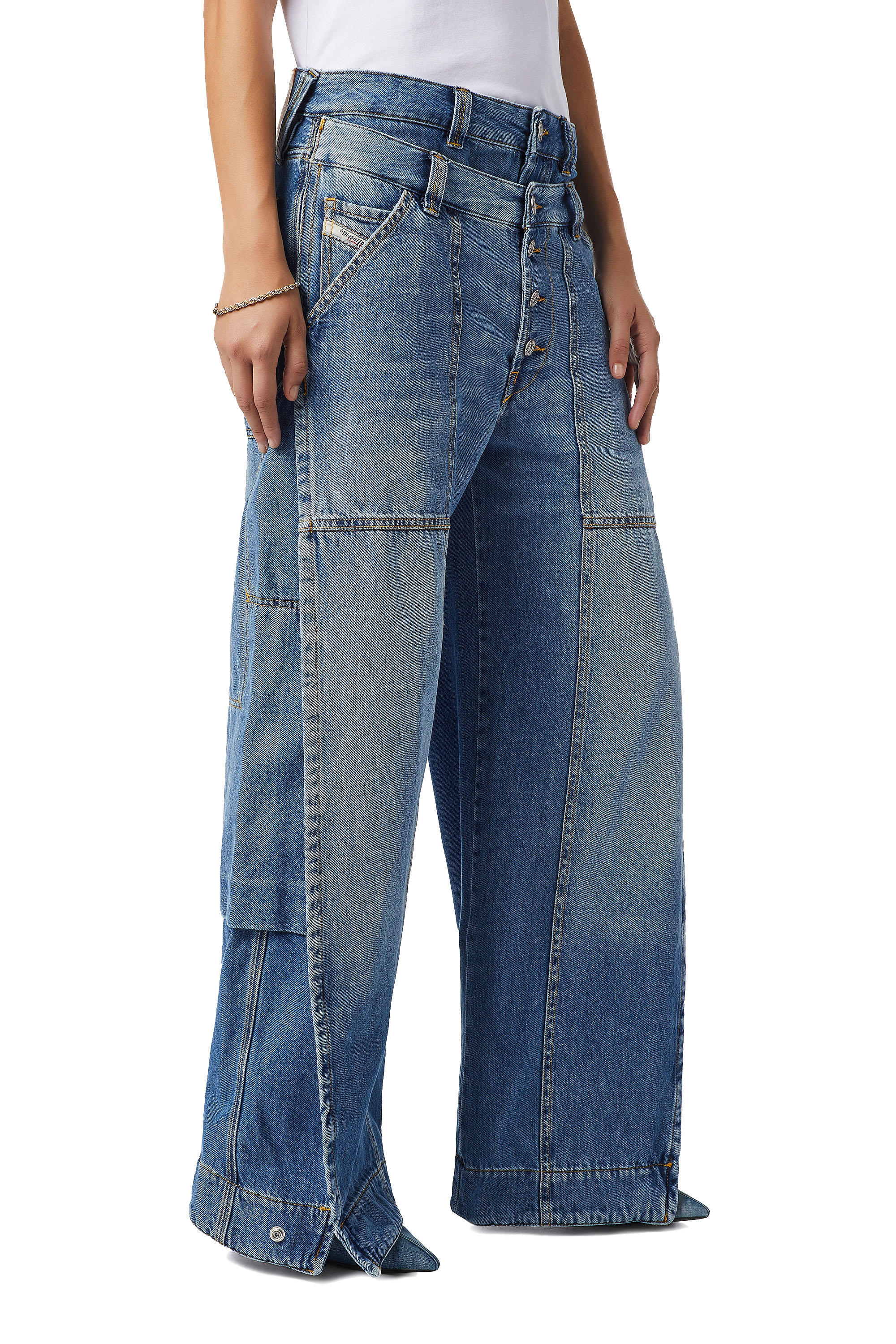 Diesel - D-Laly 0AFAM Bootcut and Flare Jeans, Bleu moyen - Image 4