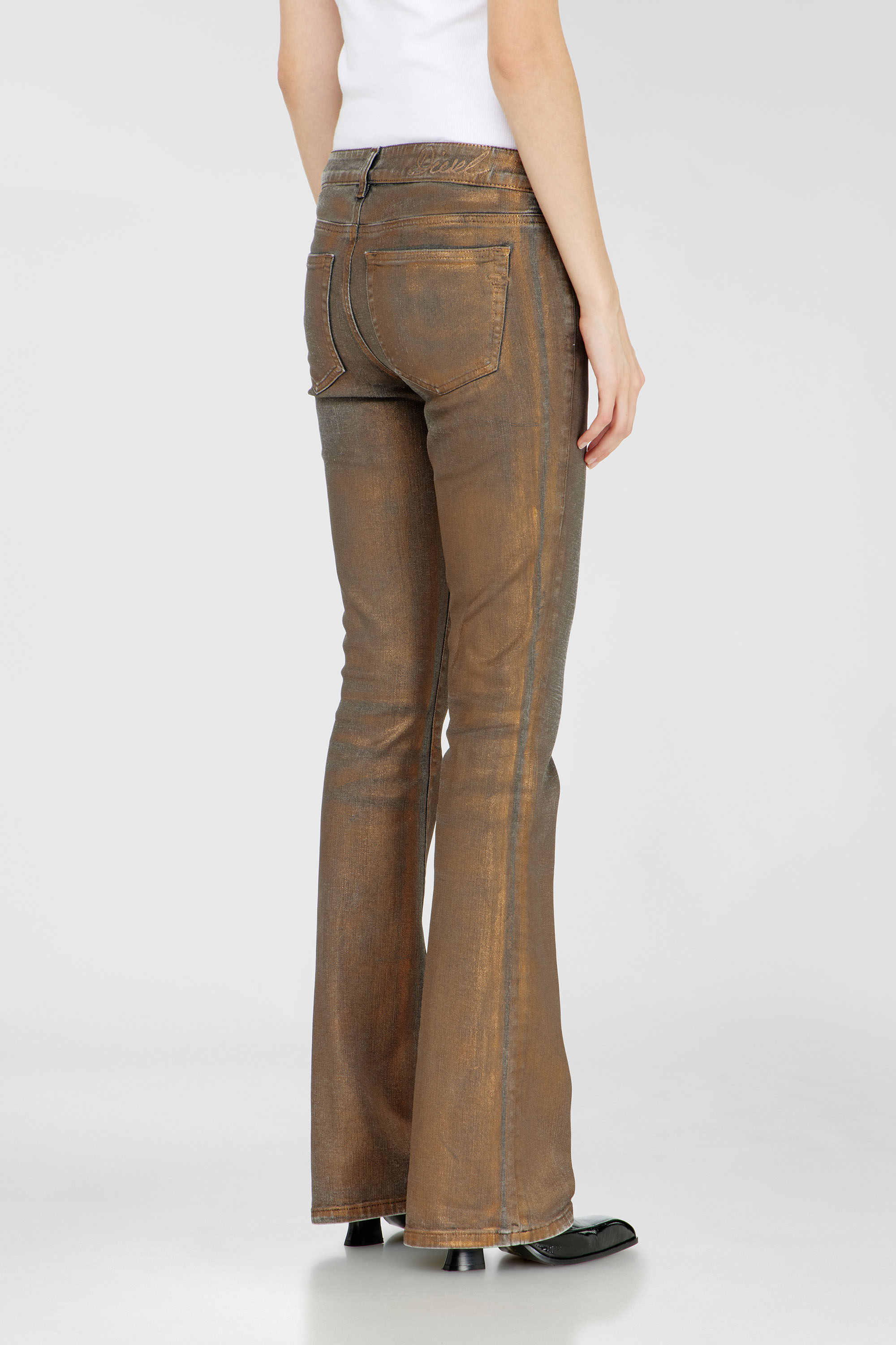 Diesel - Bootcut Jeans 1969 D-Ebbey 09Q38 Donna, Marrone - Image 5