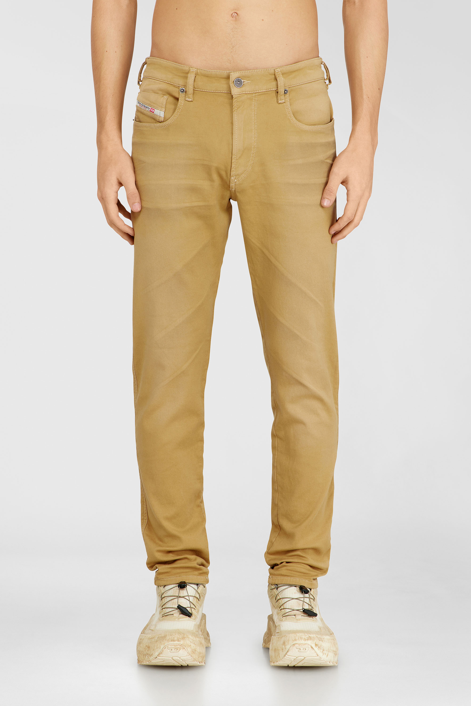 Diesel - Herren Slim 2062 D-Strukt Joggjeans&reg; 0670M, Beige - 1