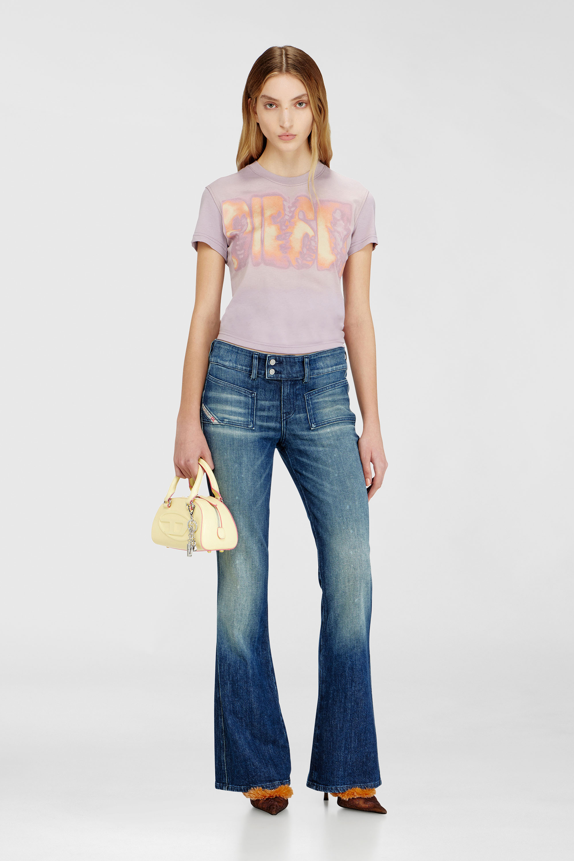 Diesel - T-ILA-AA3, T-shirt slim in jersey con stampa grafica Donna in Viola - 2