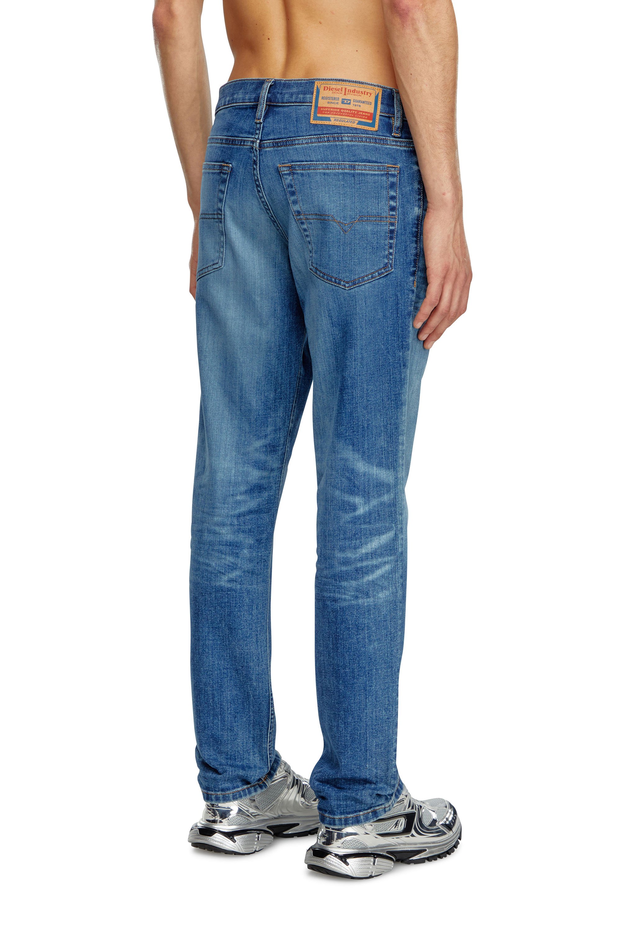Diesel - Homme Tapered Jeans 2023 D-Finitive 0GRDP, Bleu moyen - Image 3