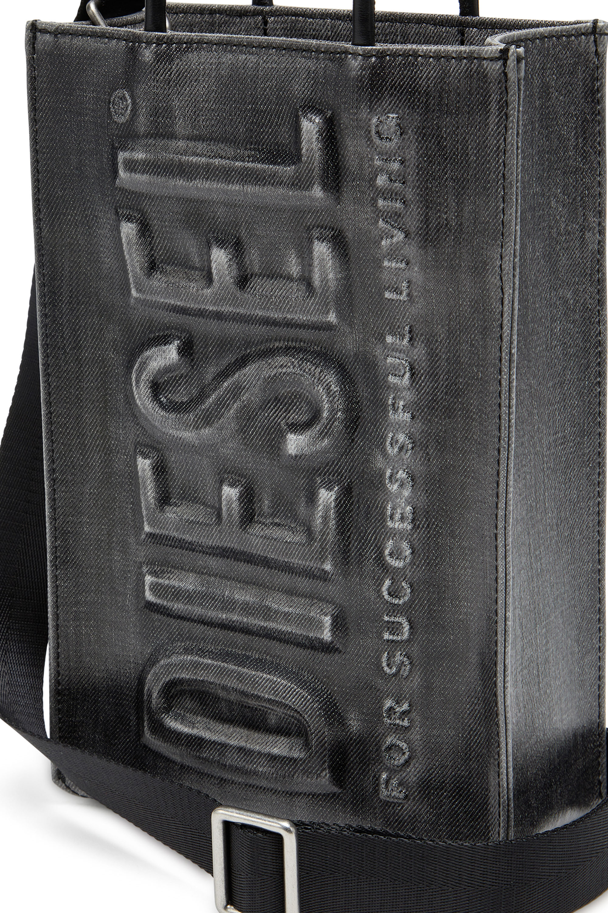 Diesel - DSL 3D SHOPPER M X, Herren Dsl 3D M-Tote-Tasche aus beschichtetem solarisiertem Denim in Schwarz - Image 5