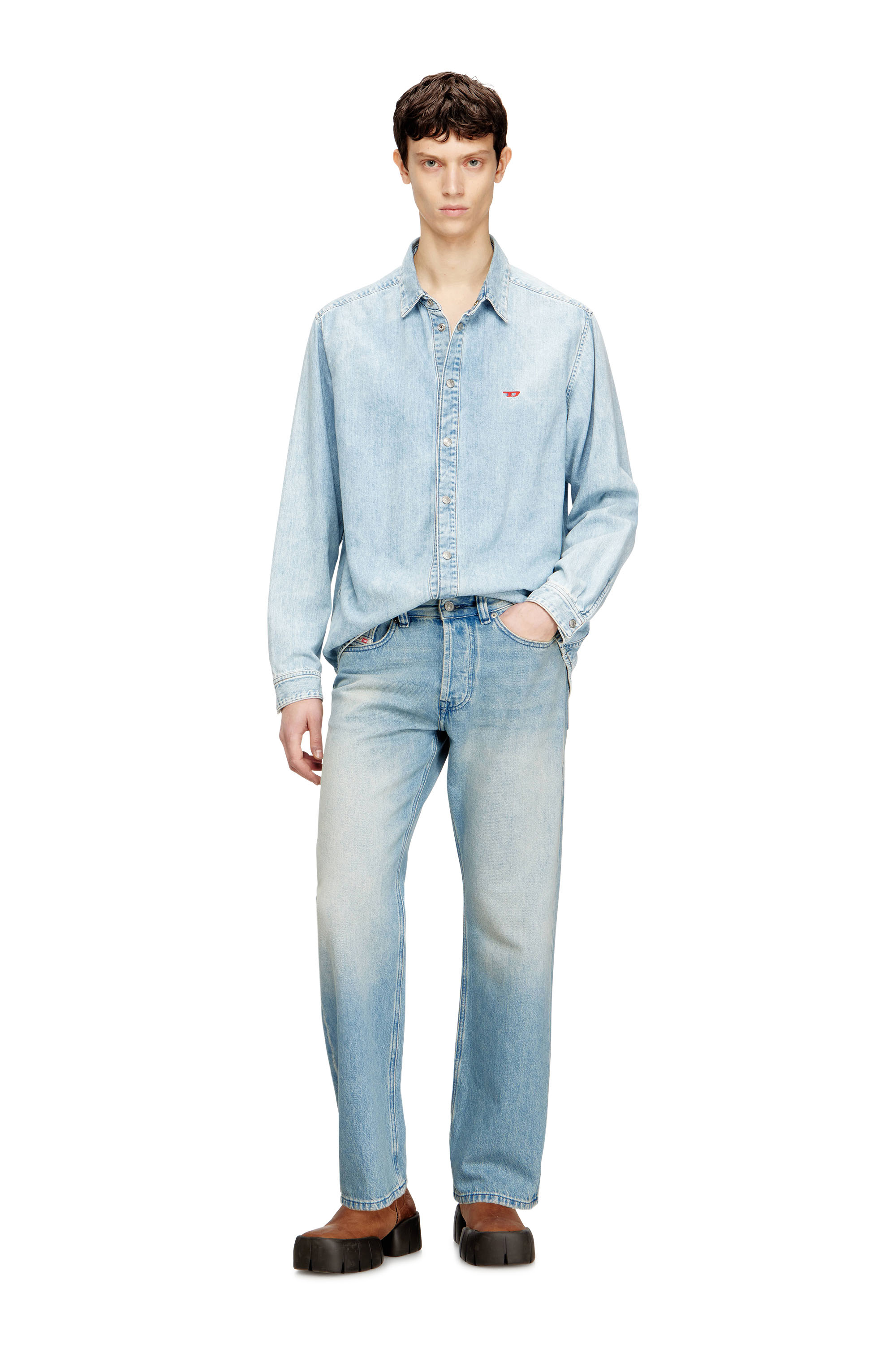 Diesel - Relaxed Jeans 1980 D-Eeper 0BEBF Uomo, Blu Chiaro - Image 2