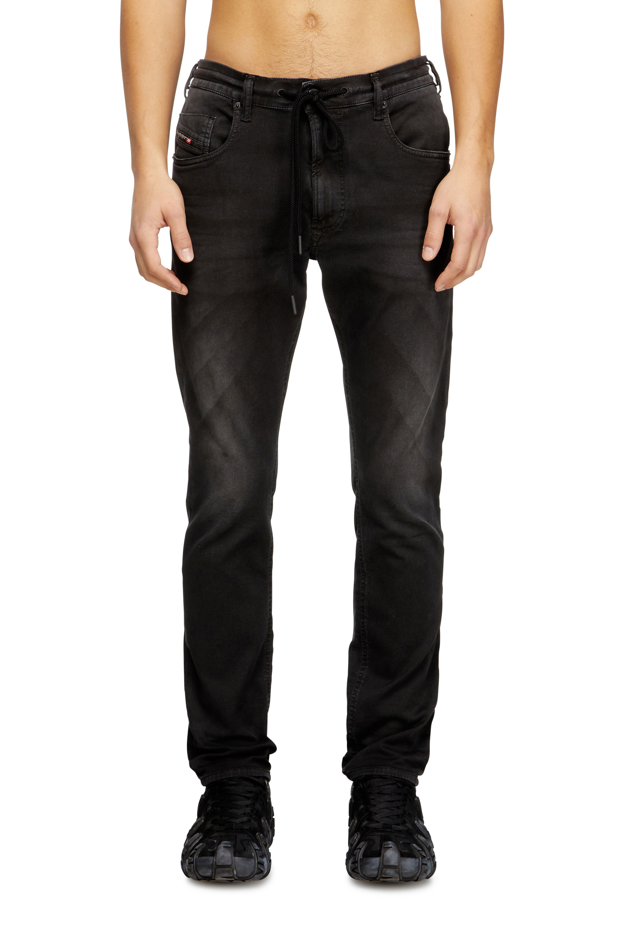 Diesel - Regular 2032 D-Krooley Joggjeans® 0670M Homme, Noir - Image 1