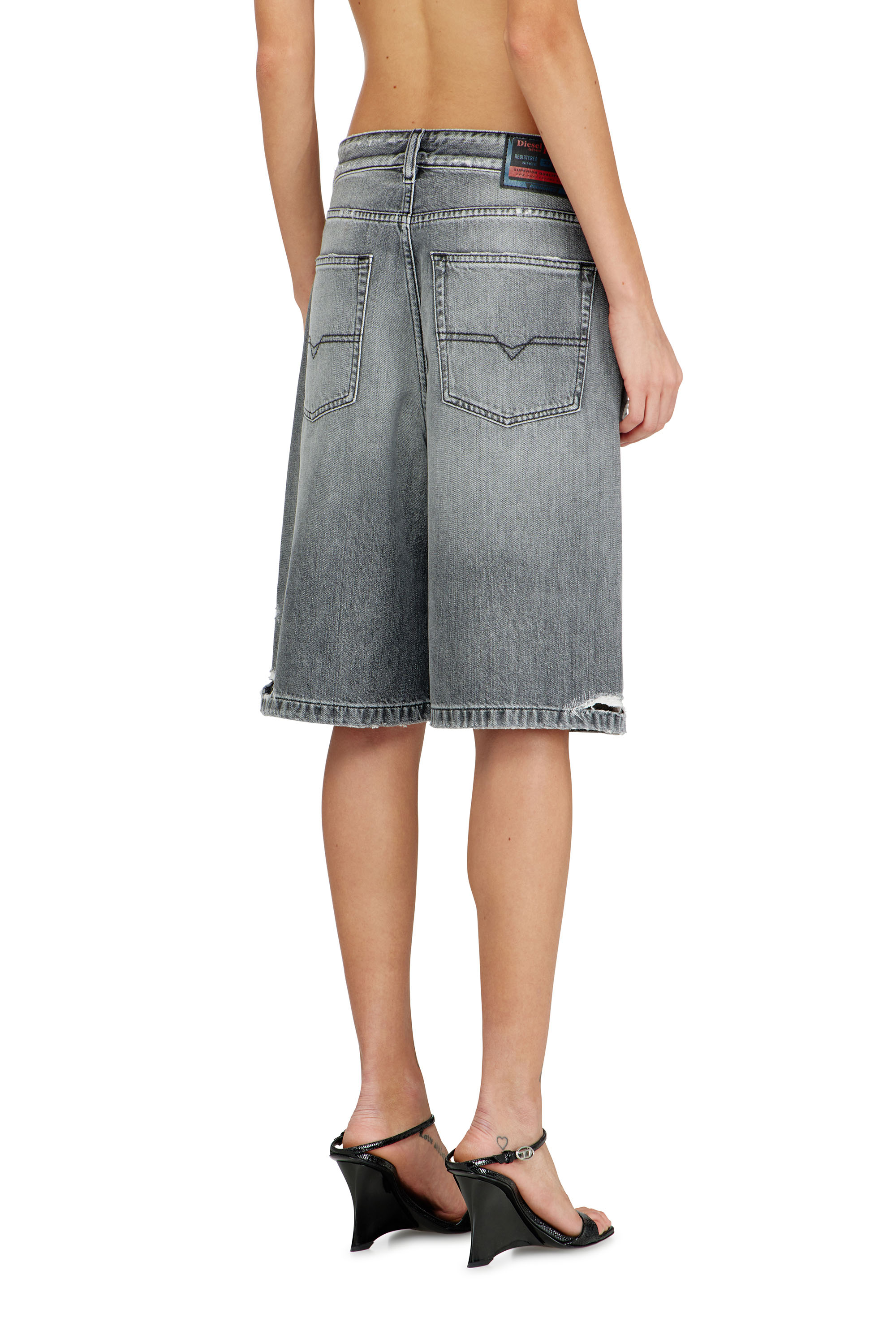 Diesel - DE-SIRE-SHORT, Damen Jeansshorts mit ausgefransten S&auml;umen in Grau - 4