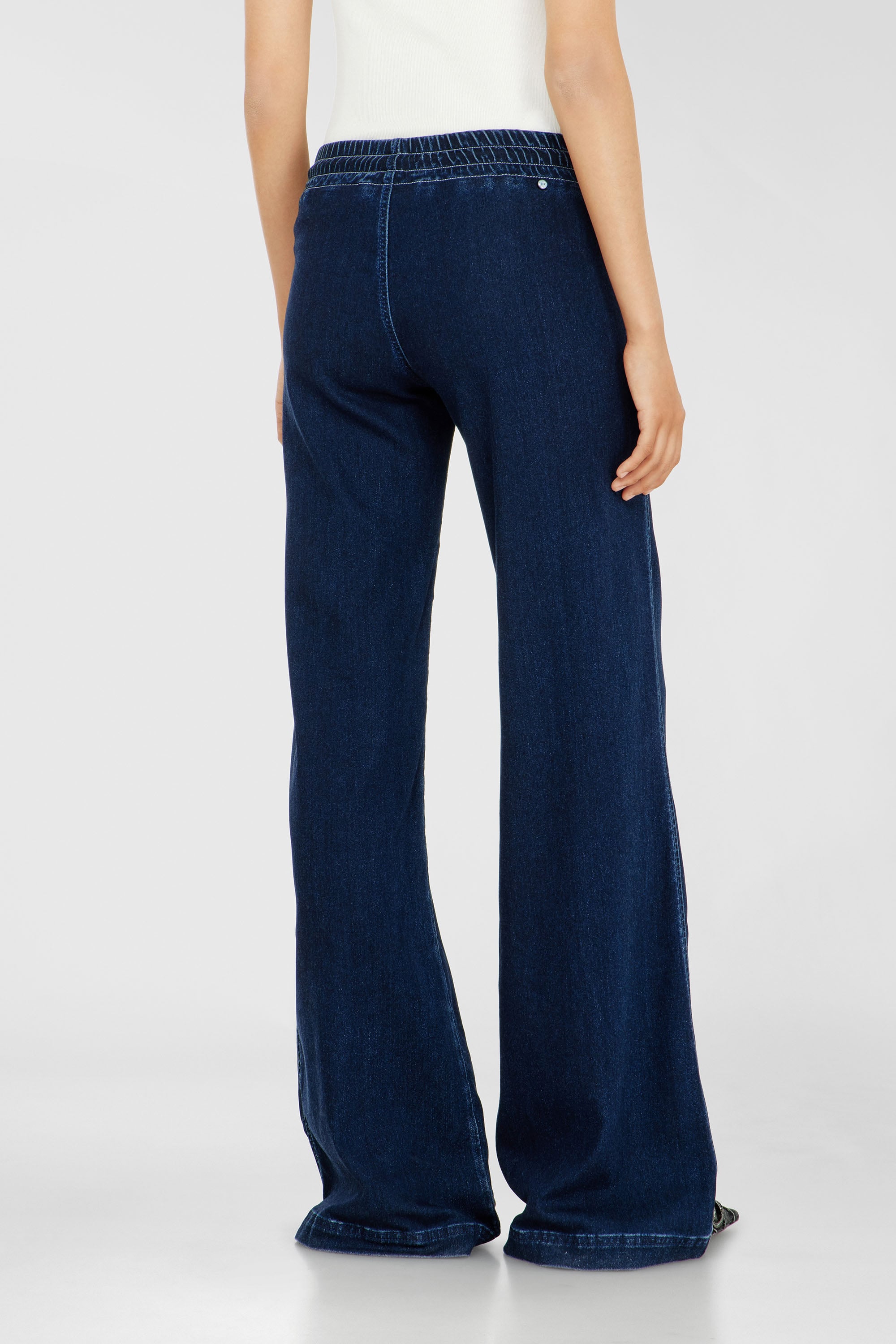 Diesel - Relaxed 2078 D-Ainty Joggjeans&reg; 09P96 Donna, Blu Scuro - Image 3