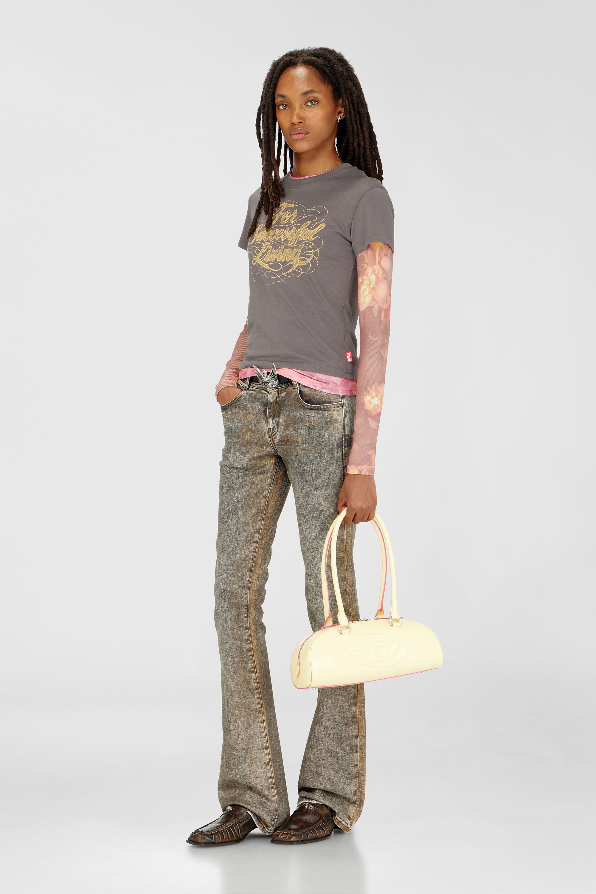 Diesel - T-ILA-AA4, T-shirt con stampa logo Donna in Grigio - 2