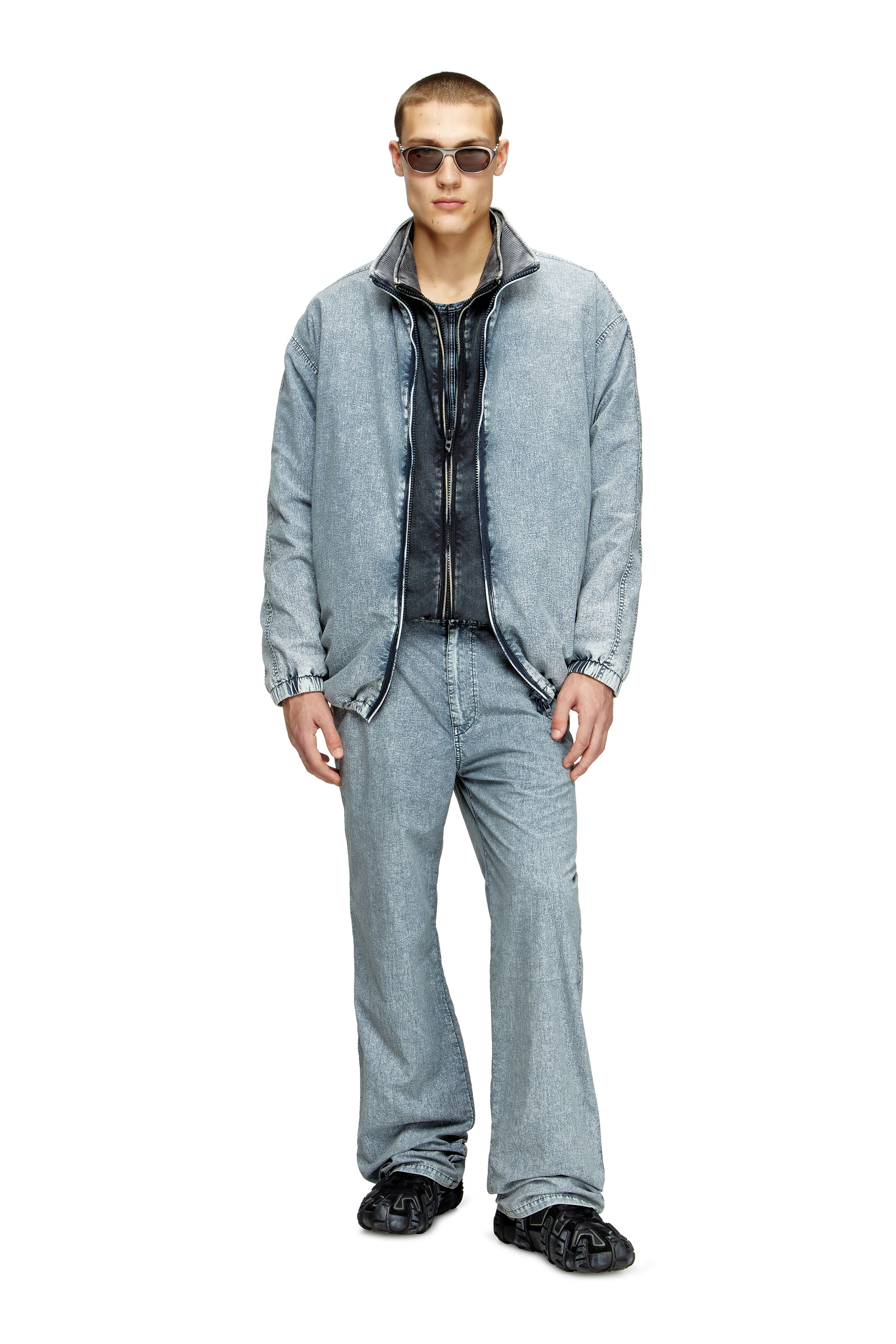 Diesel - P-HANTIK-CHINO, Pantaloni chino in nylon Taslan riciclato Uomo in Blu - 1