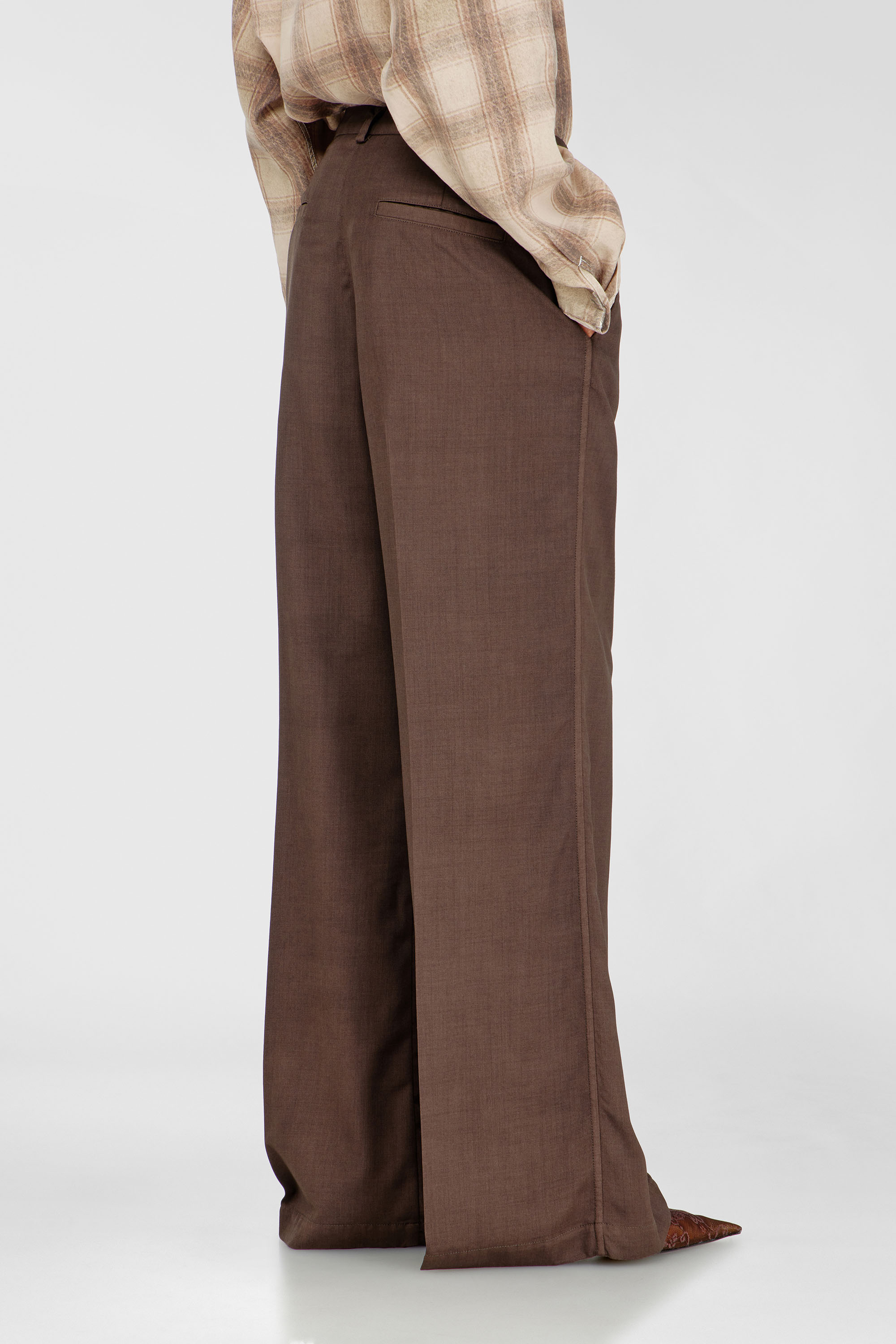 Diesel - P-ARIDE, Damen Weit geschnittene Hose aus stretch wool in Braun - 4
