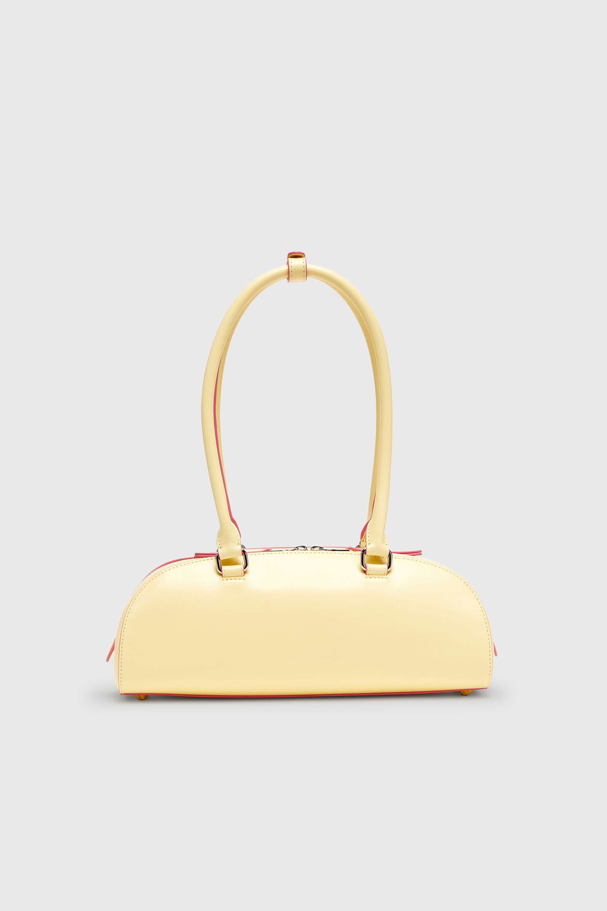 Diesel - 1DR DOME SHOULDER EW, 1DR Dome - Sac bowling allong&eacute; en cuir Femme in Jaune - 2