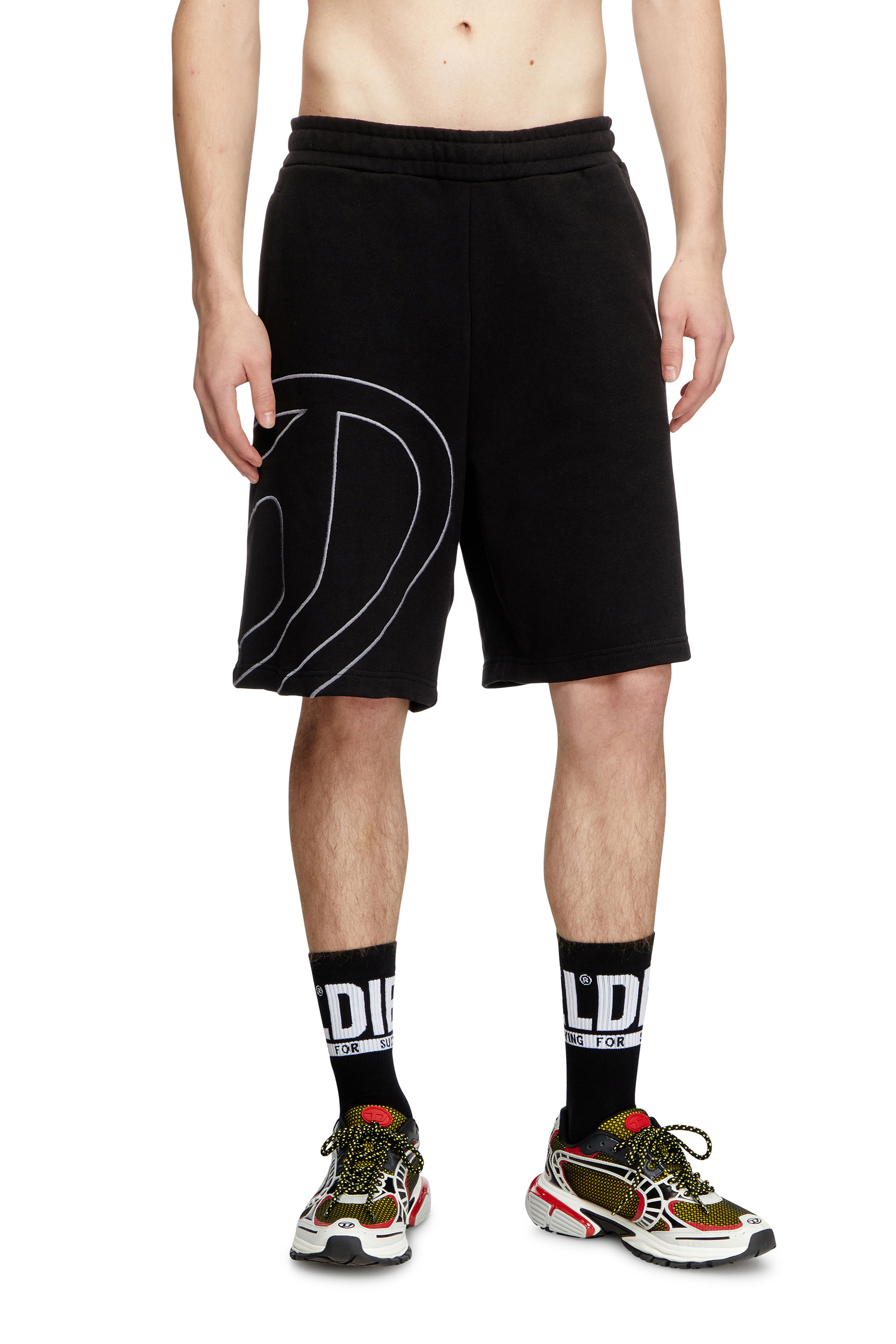 Diesel - P-CROW-MEGOVAL, Shorts sportivi con maxi logo D Uomo in Nero - 1