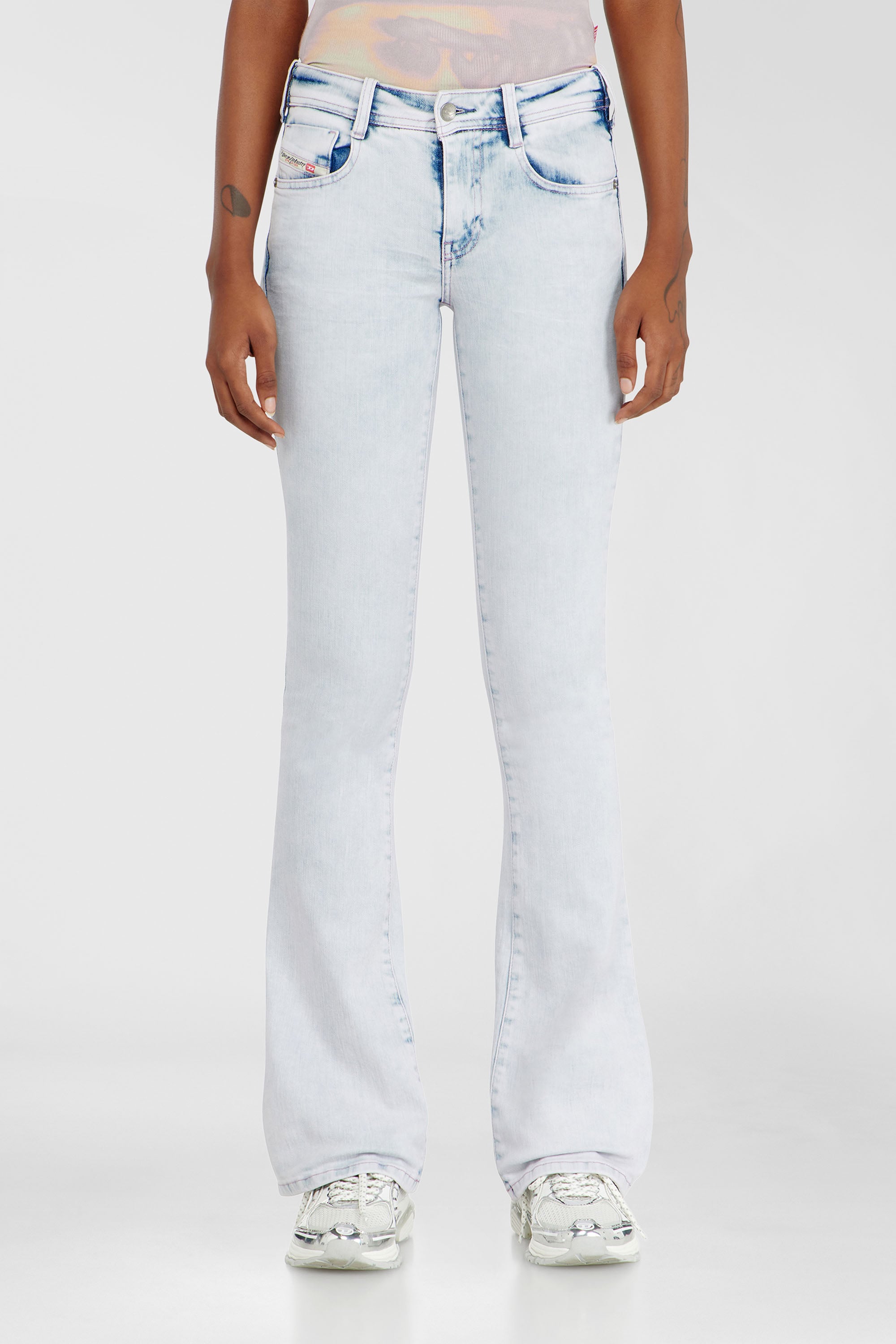 Diesel - Bootcut Jeans 1969 D-Ebbey 0HDBH Donna, Blu Chiaro - Image 1