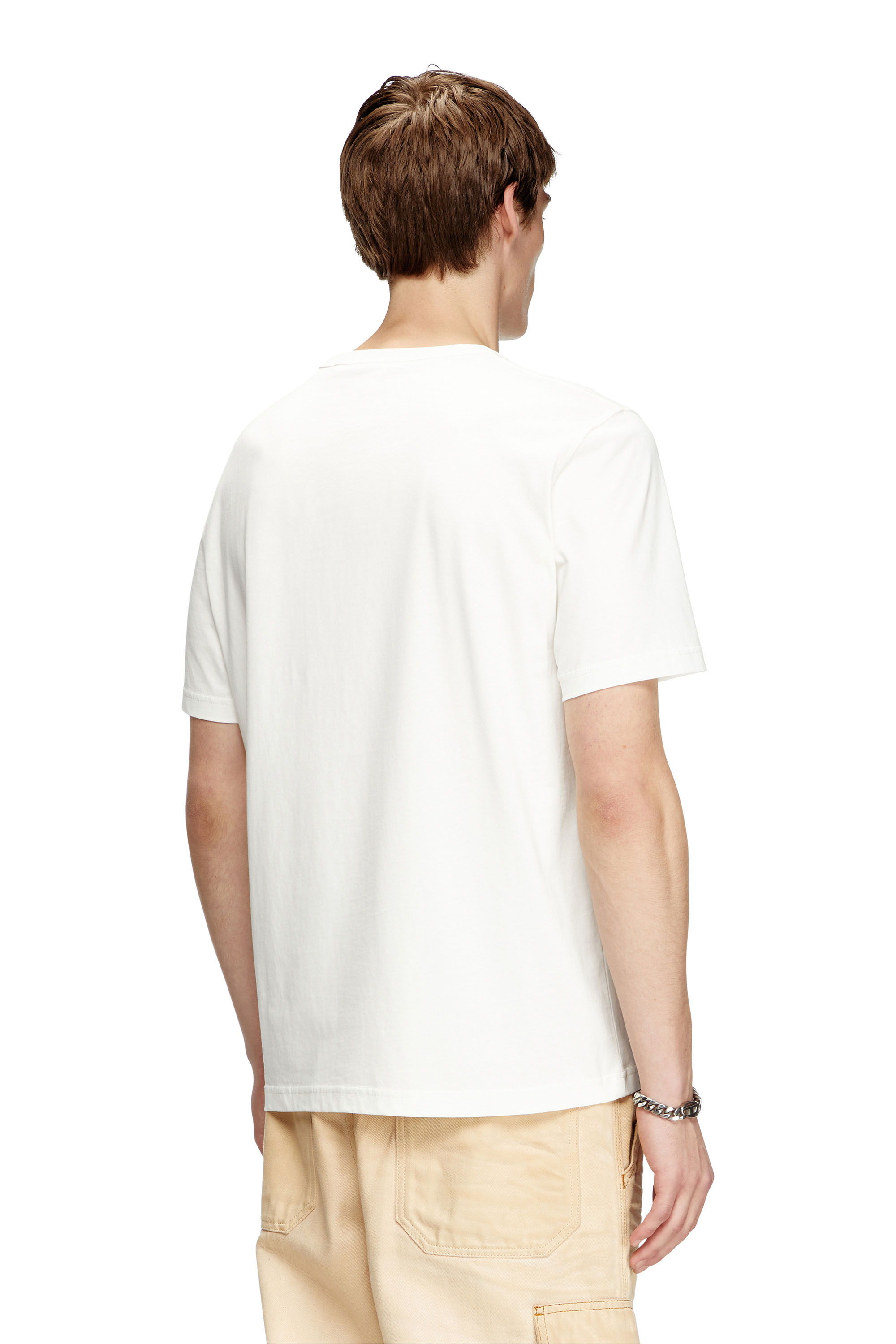 Diesel - T-ADJUST-R19, T-shirt con patch in gabardine logate Uomo in Bianco - 4