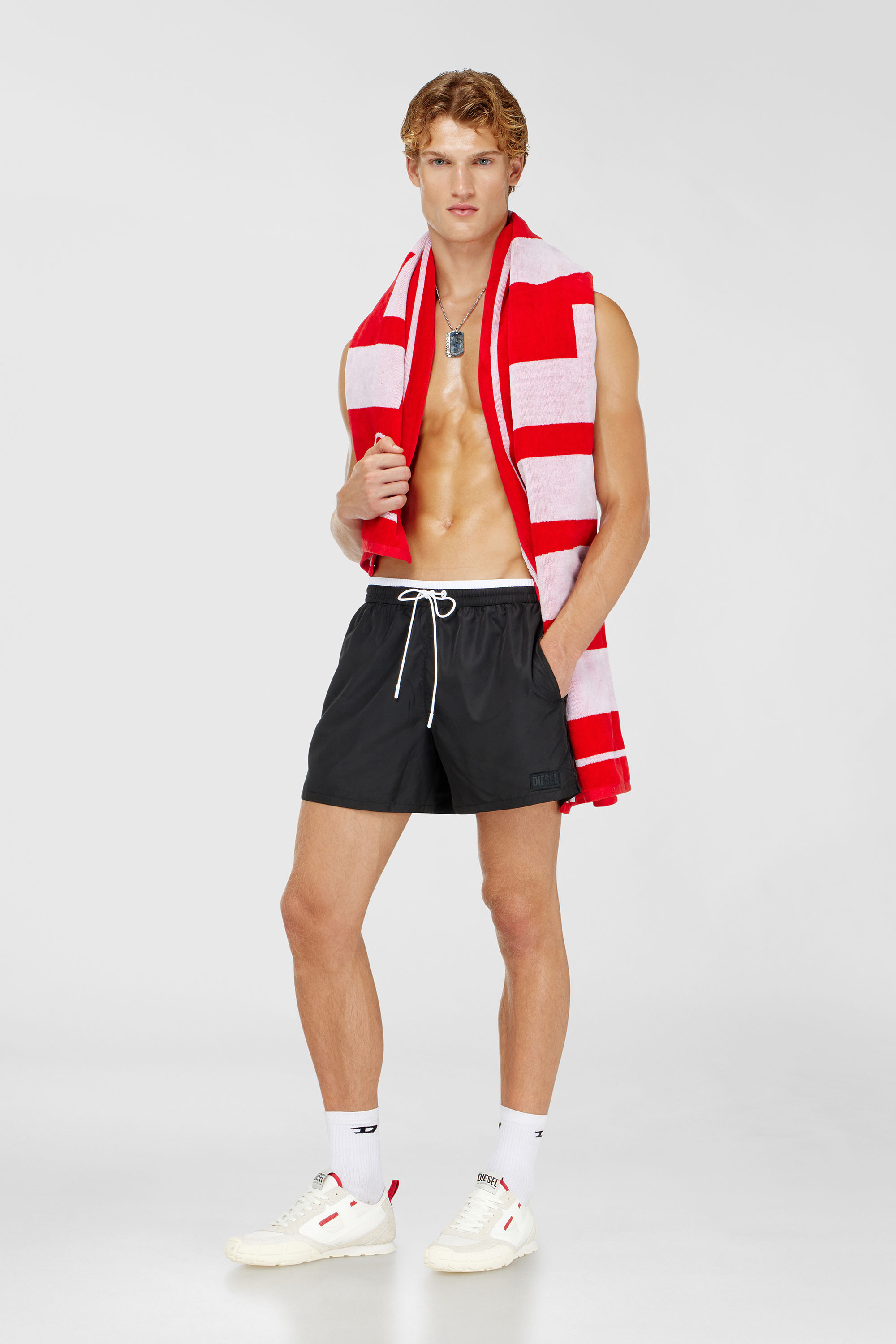 Diesel - JOEL-37-D-CORE, Herren Badeshorts mit kontrastierendem Bundabschluss in Schwarz - 2