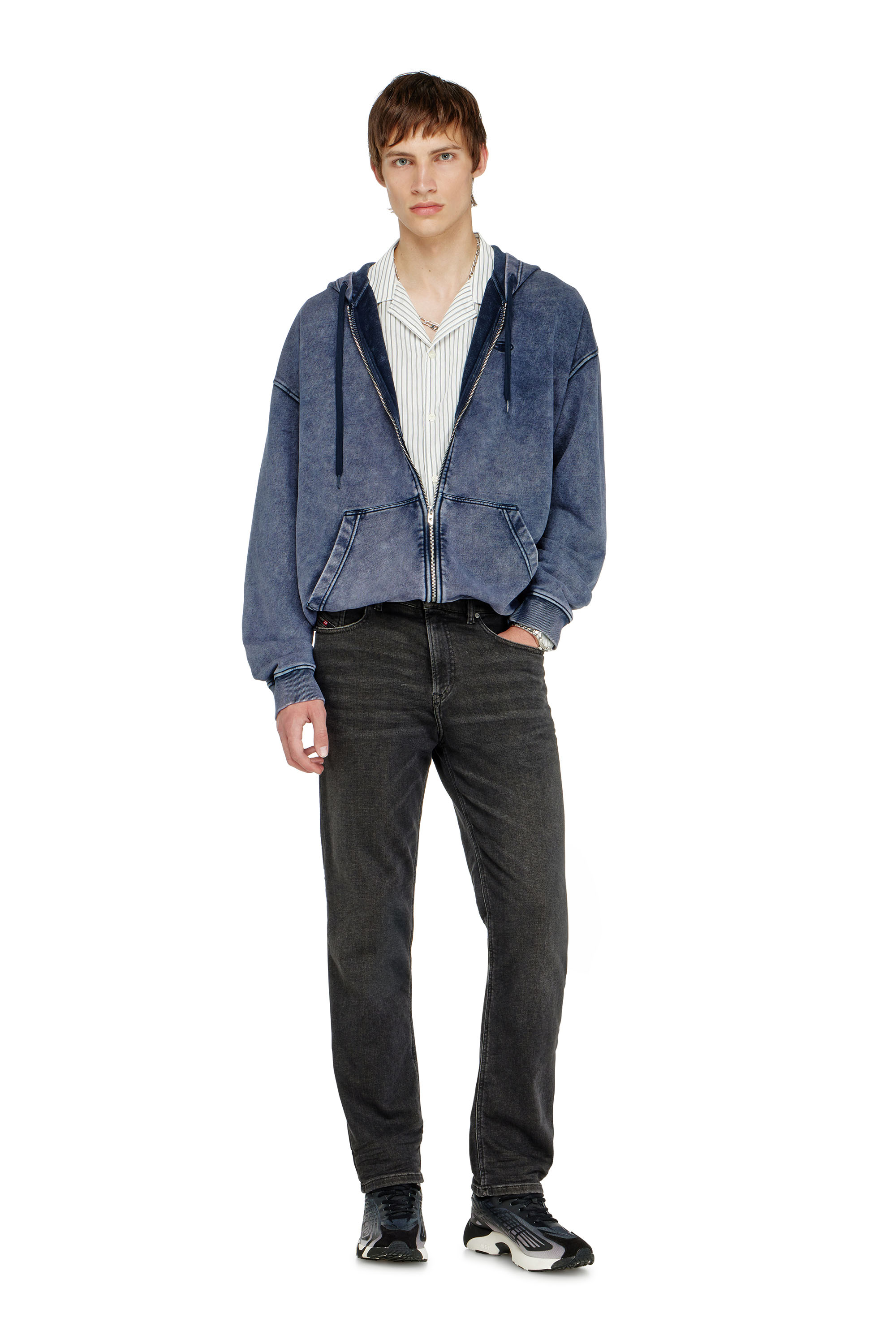 Diesel - Regular 2090 D-Veekley Joggjeans&reg; 09P92 Uomo, Nero/Grigio scuro - Image 2