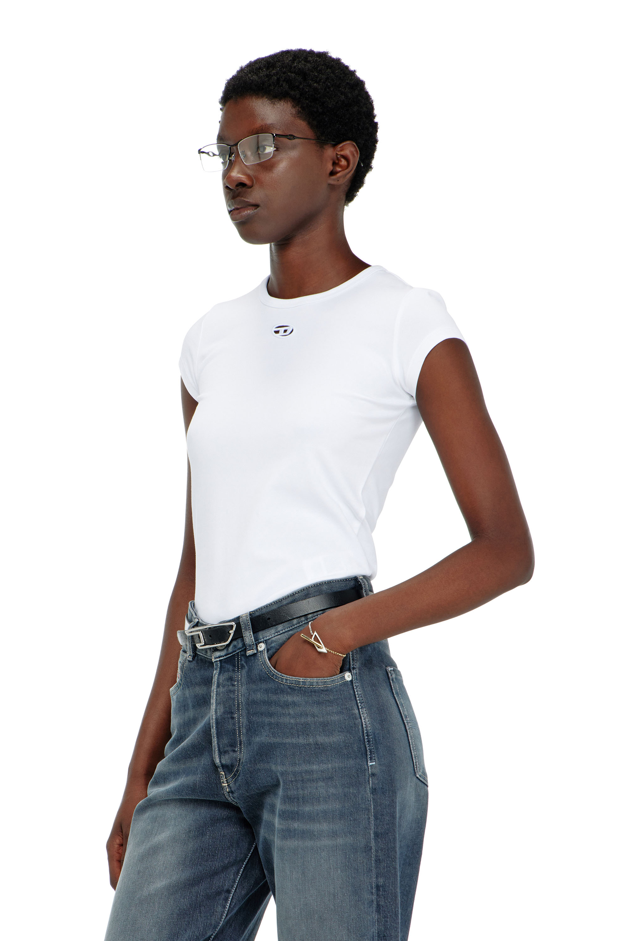 Diesel - T-ANGIE-OD, T-shirt avec logo d&eacute;coup&eacute; brod&eacute; Femme in Blanc - 1