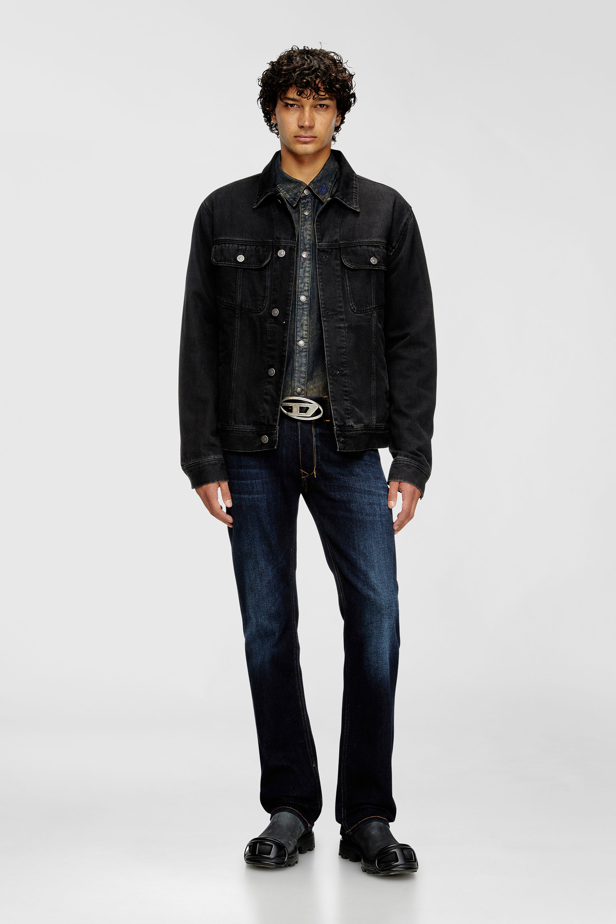 Diesel - Regular Jeans 1985 Larkee 009ZS Uomo, Blu Scuro - Image 1