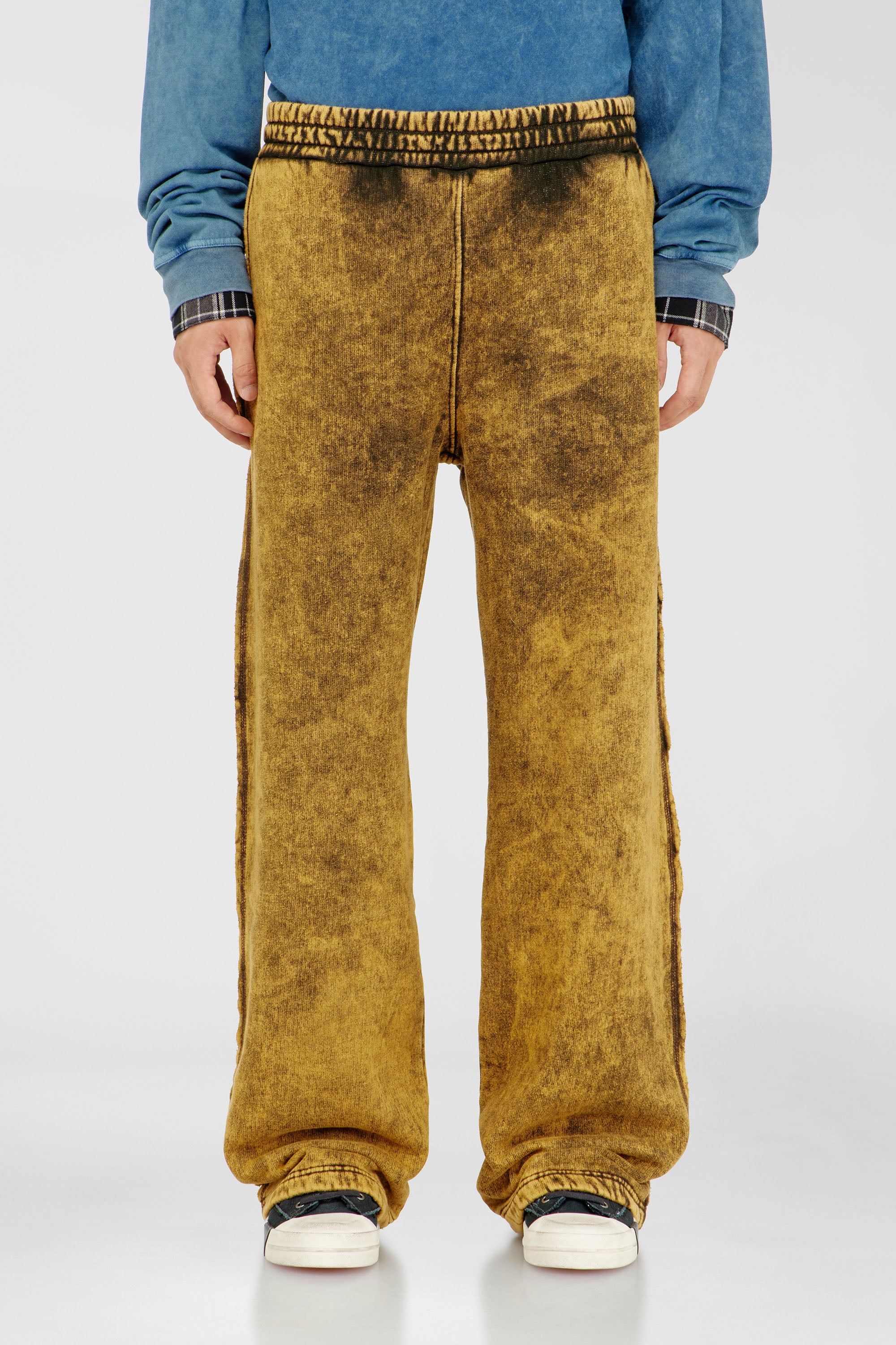 Diesel - P-MARTAINS-RAW, Pantaloni acid wash con denim a taglio vivo Uomo in Marrone - 1