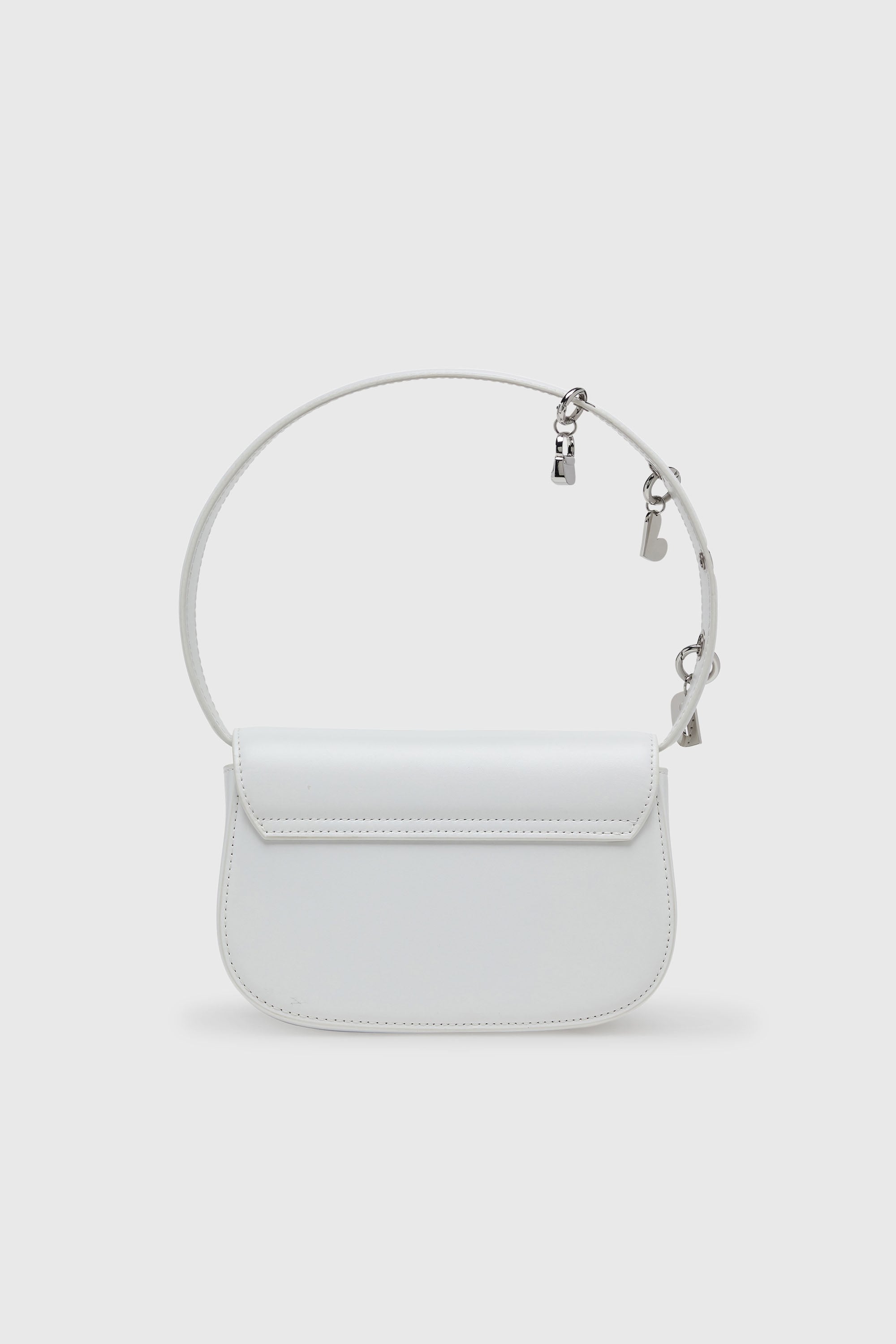 Diesel - 1DR, 1DR - Sac iconique &agrave; bandouli&egrave;re en cuir avec breloques poign&eacute;e Femme in Blanc - 2