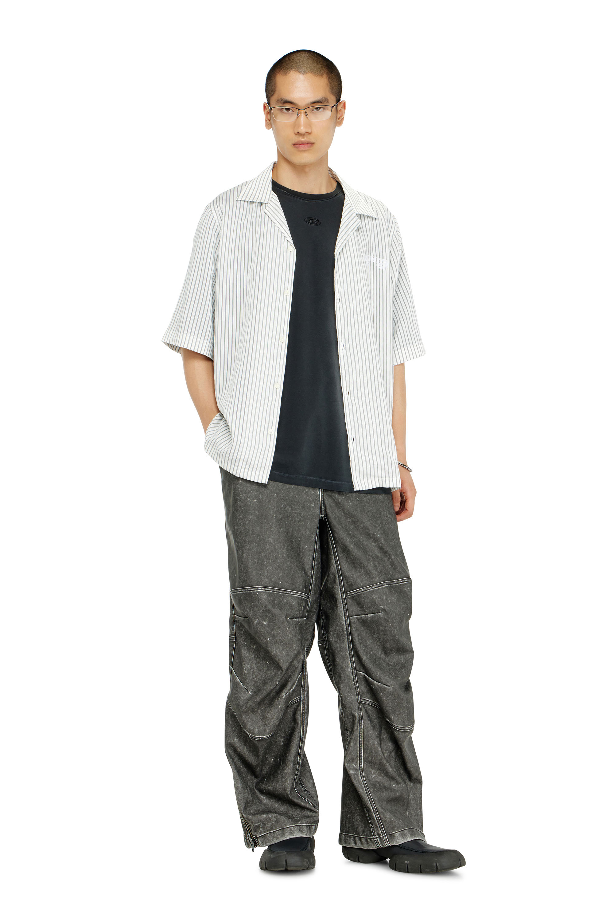 Diesel - T-POCK, Herren Verwaschenes T-Shirt mit zerrissener Brusttasche in Schwarz - 2