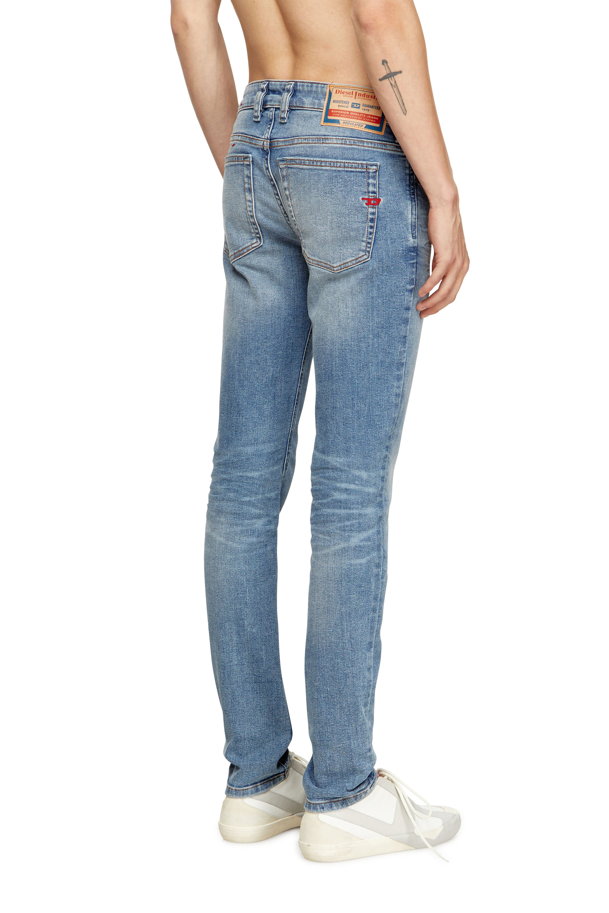 Diesel - Skinny Jeans 1979 Sleenker 0DBDQ Uomo, Blu Chiaro - Image 4