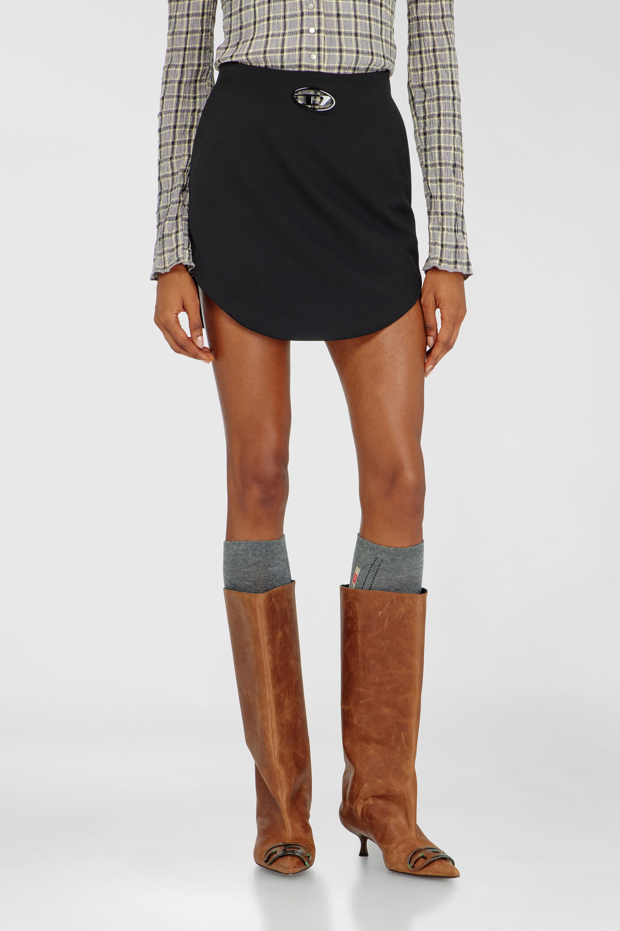 Diesel - O-LIVERY, Minigonna in misto lana con placca Oval D Donna in Nero - 1