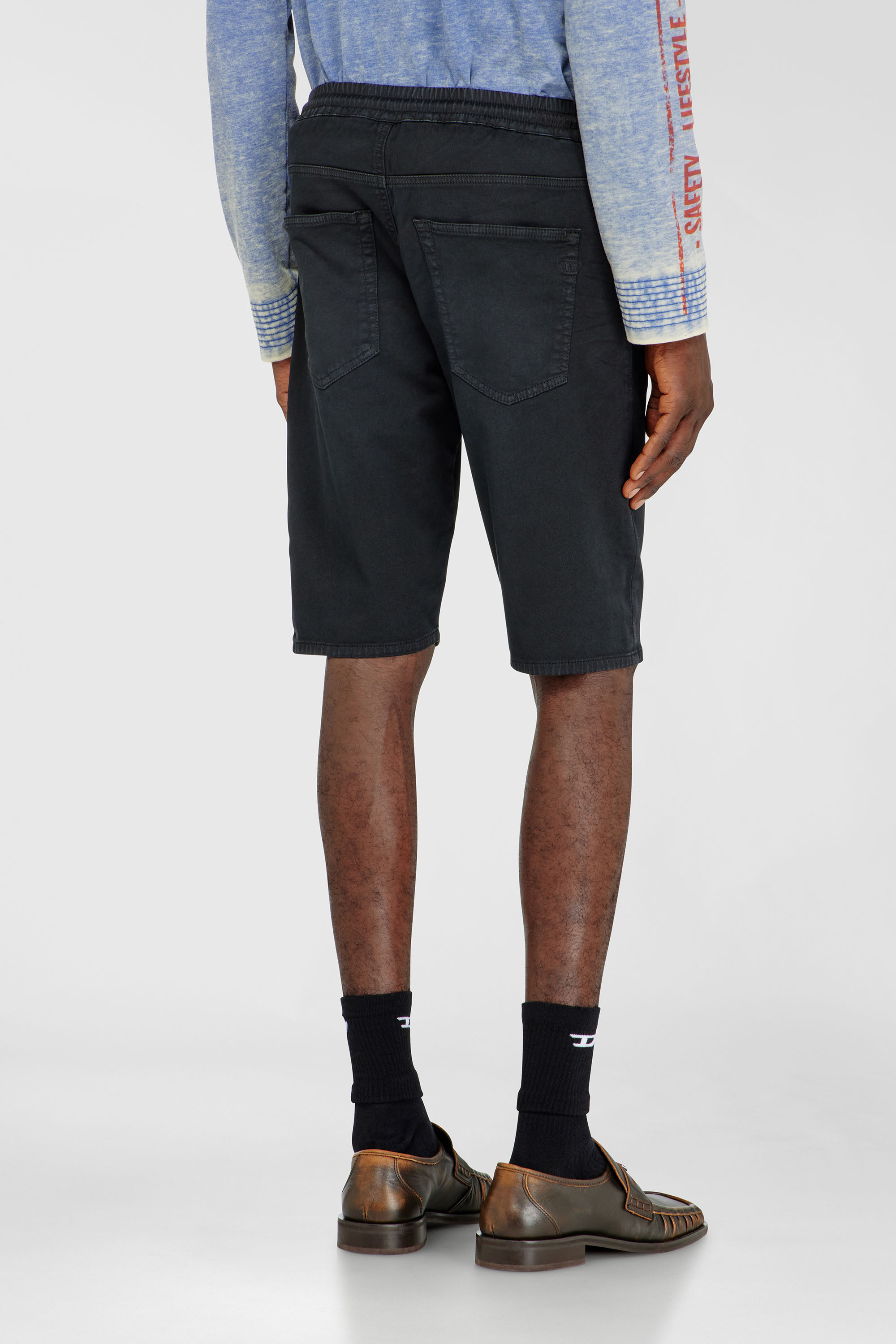 Diesel - 2033 D-KROOLEY-SHORT JOGG, Shorts chino in JoggJeans Uomo in Nero - 4