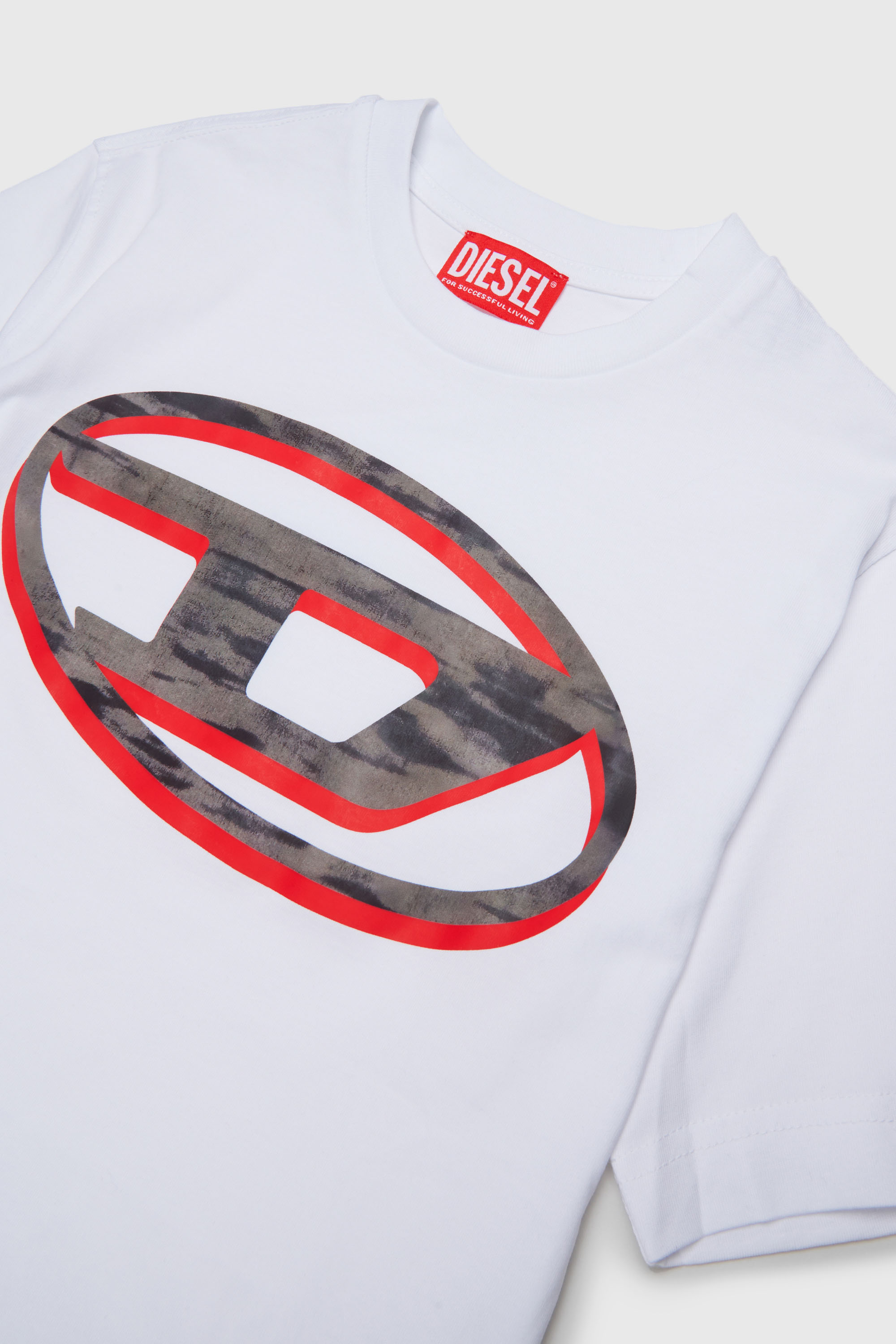 Diesel - TVEL OVER, T-shirt con stampa Oval D bicolore Uomo in Bianco - 3
