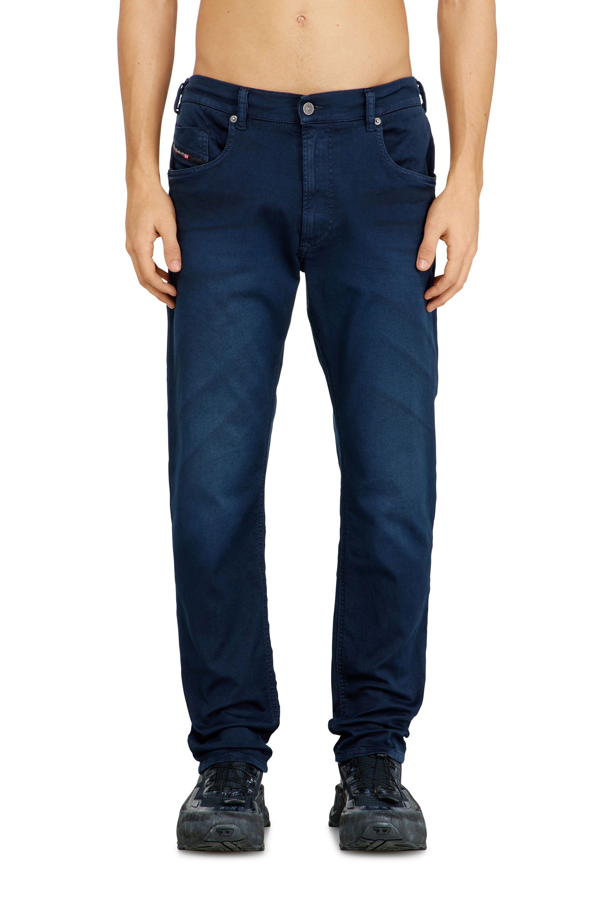 Diesel - Regular 2032 D-Krooley-BW Joggjeans&reg; 0670M Uomo, Blu Scuro - Image 1