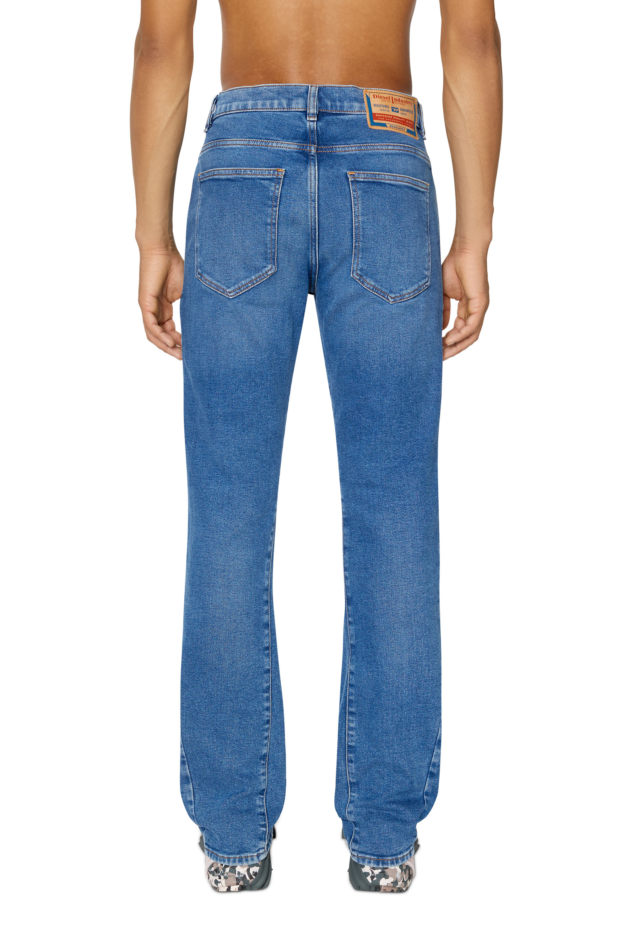 Diesel - 2021 D-Vocs 09E34 Bootcut Jeans, Blu medio - Image 3