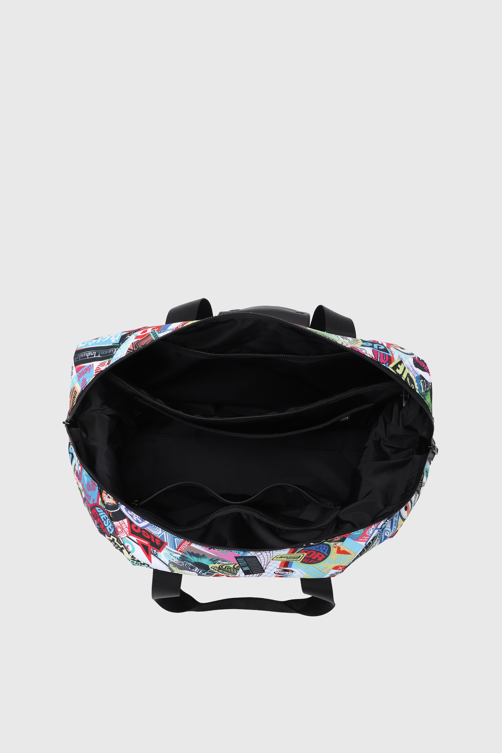 Diesel - DIESEL PC PRINTED DUFFLE-STICKERS- DSB00, Unisex Praktische Duffel-Tasche mit Aufklebern in Bunt - 4