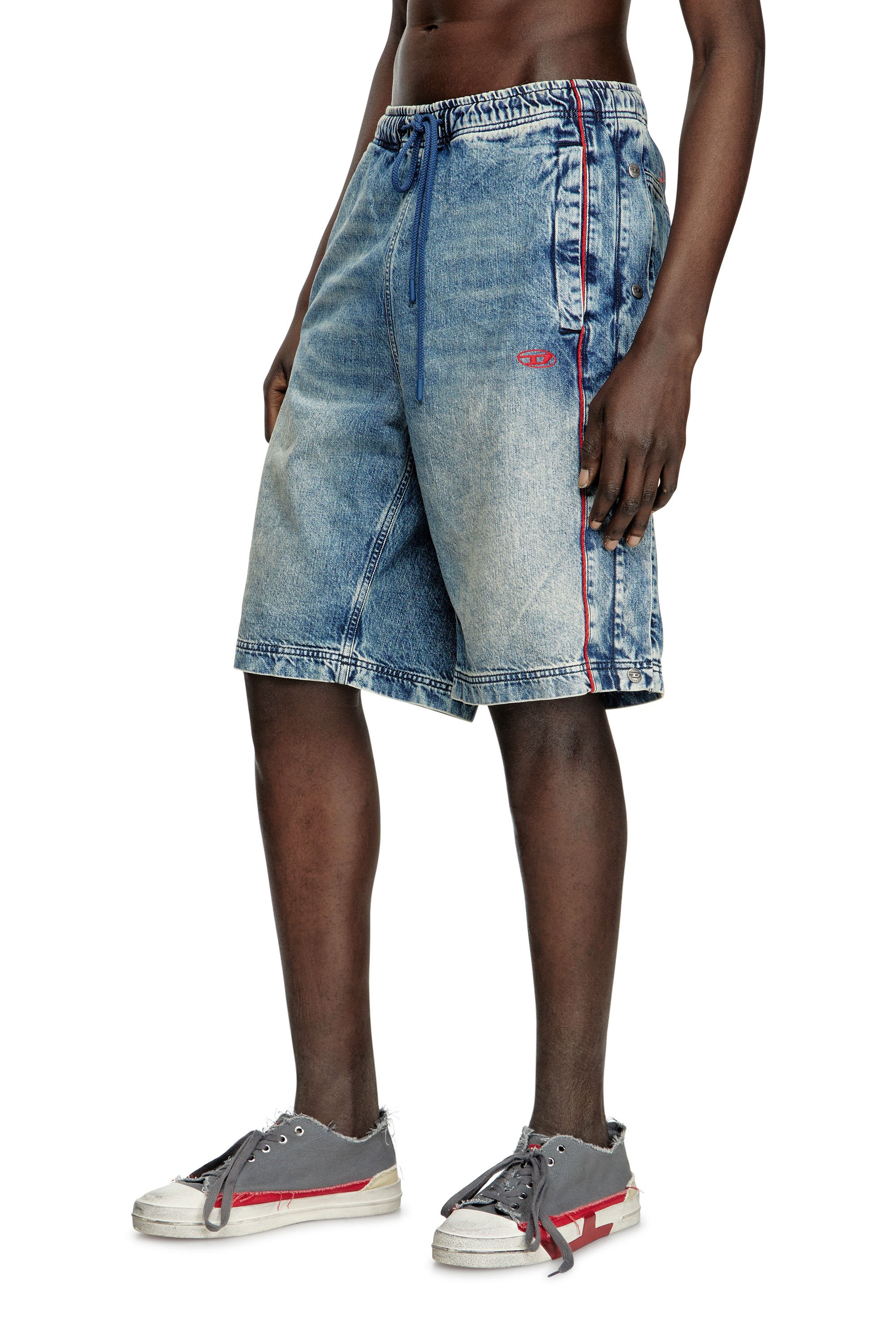 Diesel - D-AXFOR-SHORT-S, Unisex Shorts aus Denim mit roten Paspeln in Mittelblau - 1