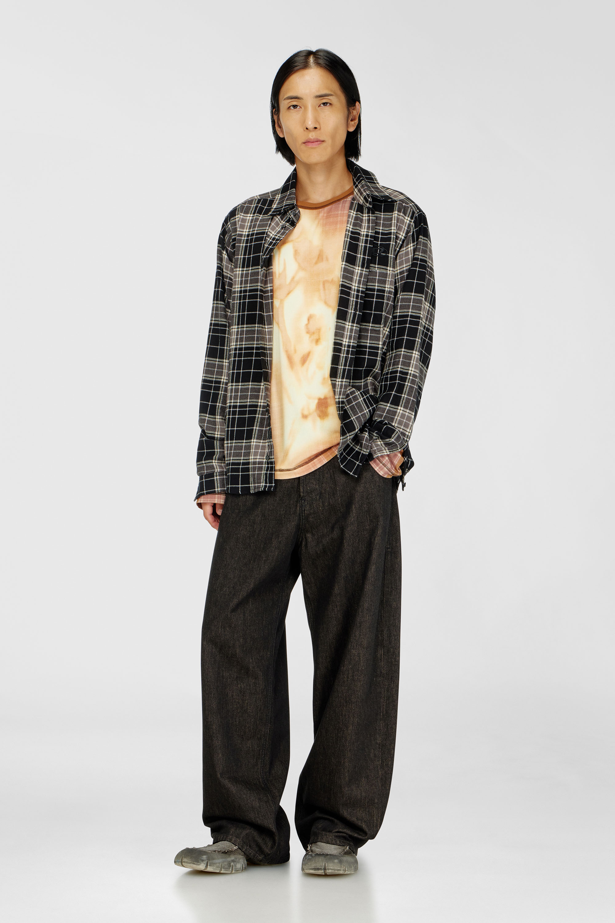 Diesel - S-SIMPLY-HNBI, Herren Hemd aus soprtlich karierter Flanell mit distressed look in Beige/Schwarz - 2