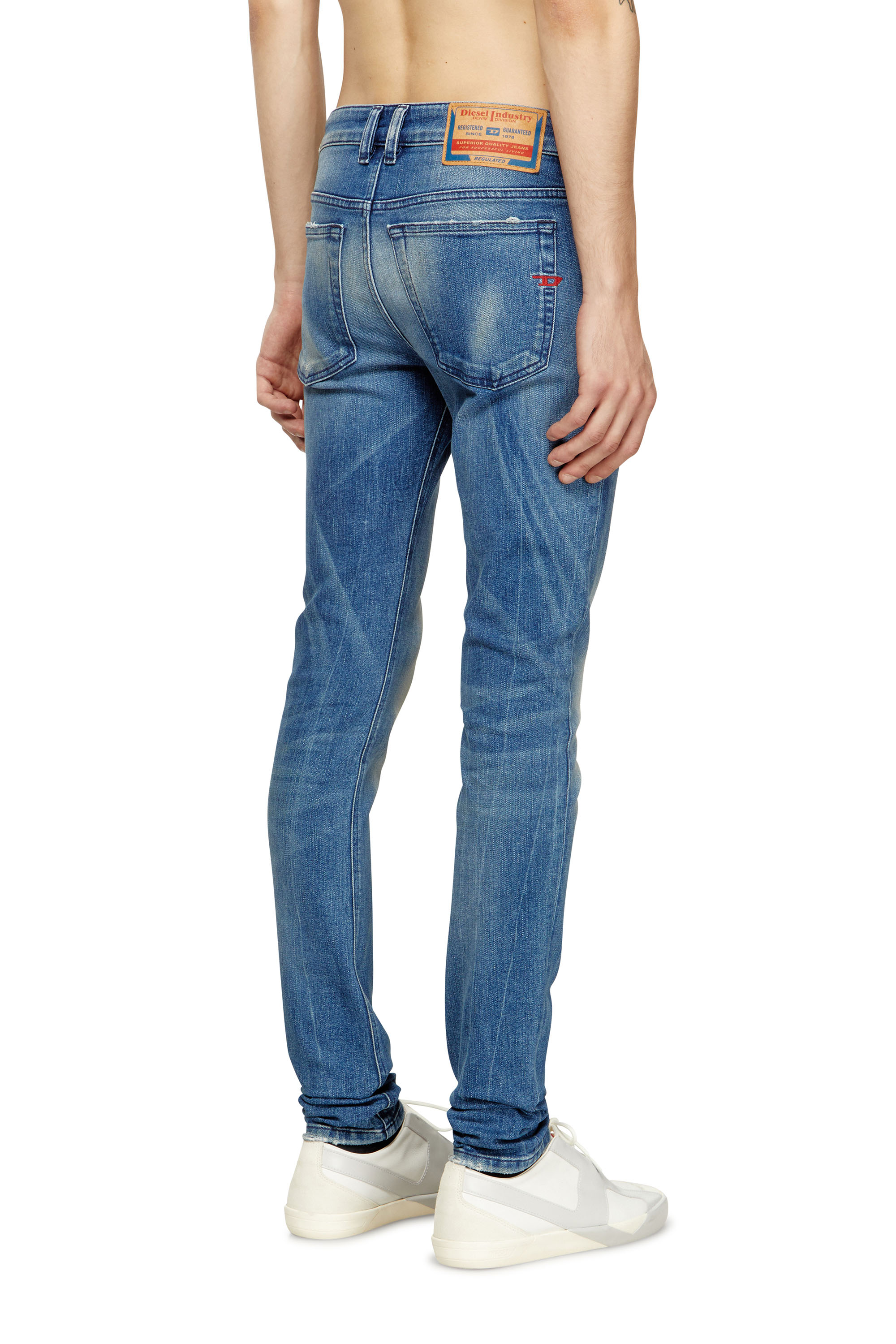 Diesel - Skinny Jeans 1979 Sleenker 0DBDR Homme, Bleu moyen - Image 4