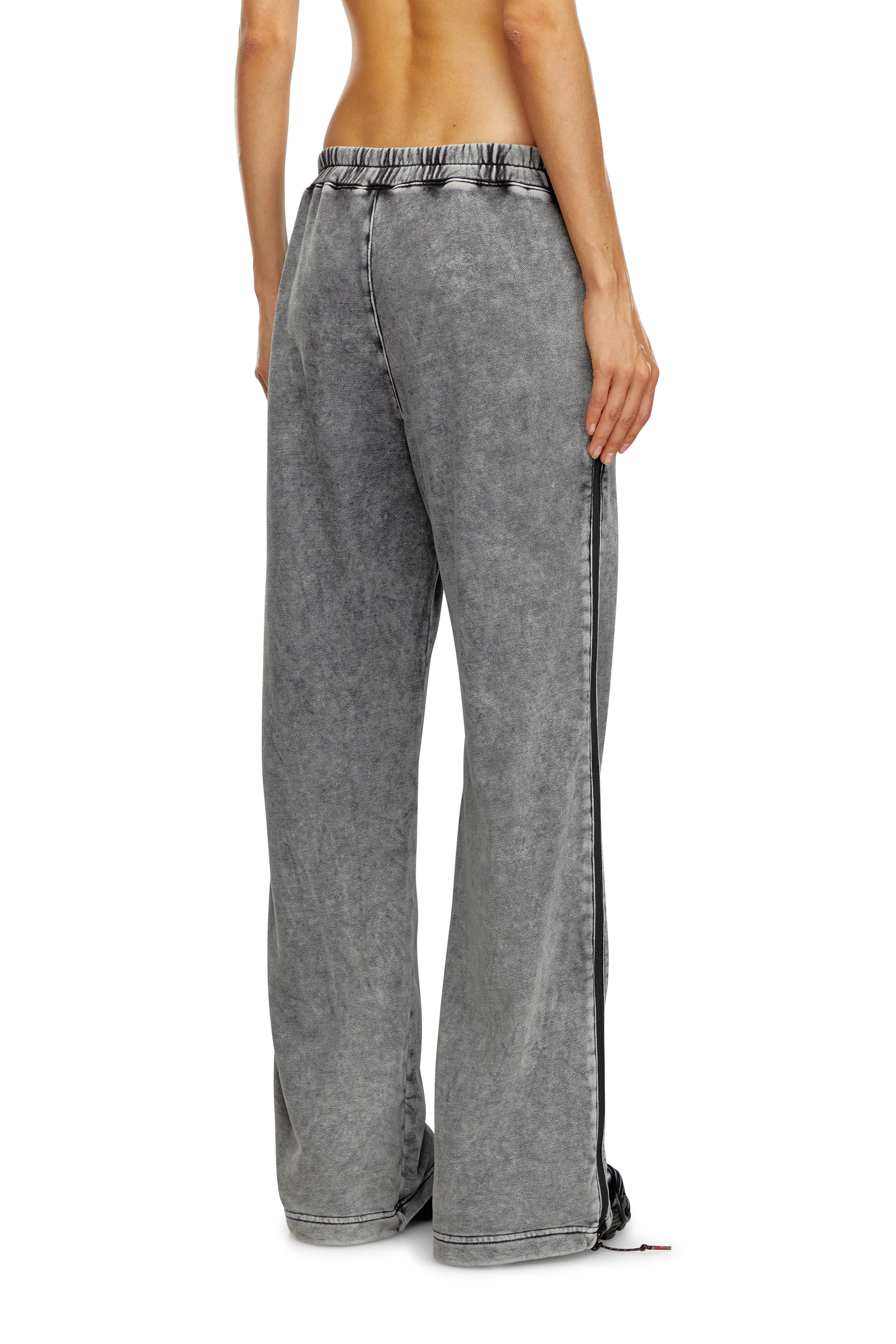 Diesel - AWSB-DELANEY-HT51, Donna Pantaloni tuta sfumati con zip laterali in Grigio - Image 4