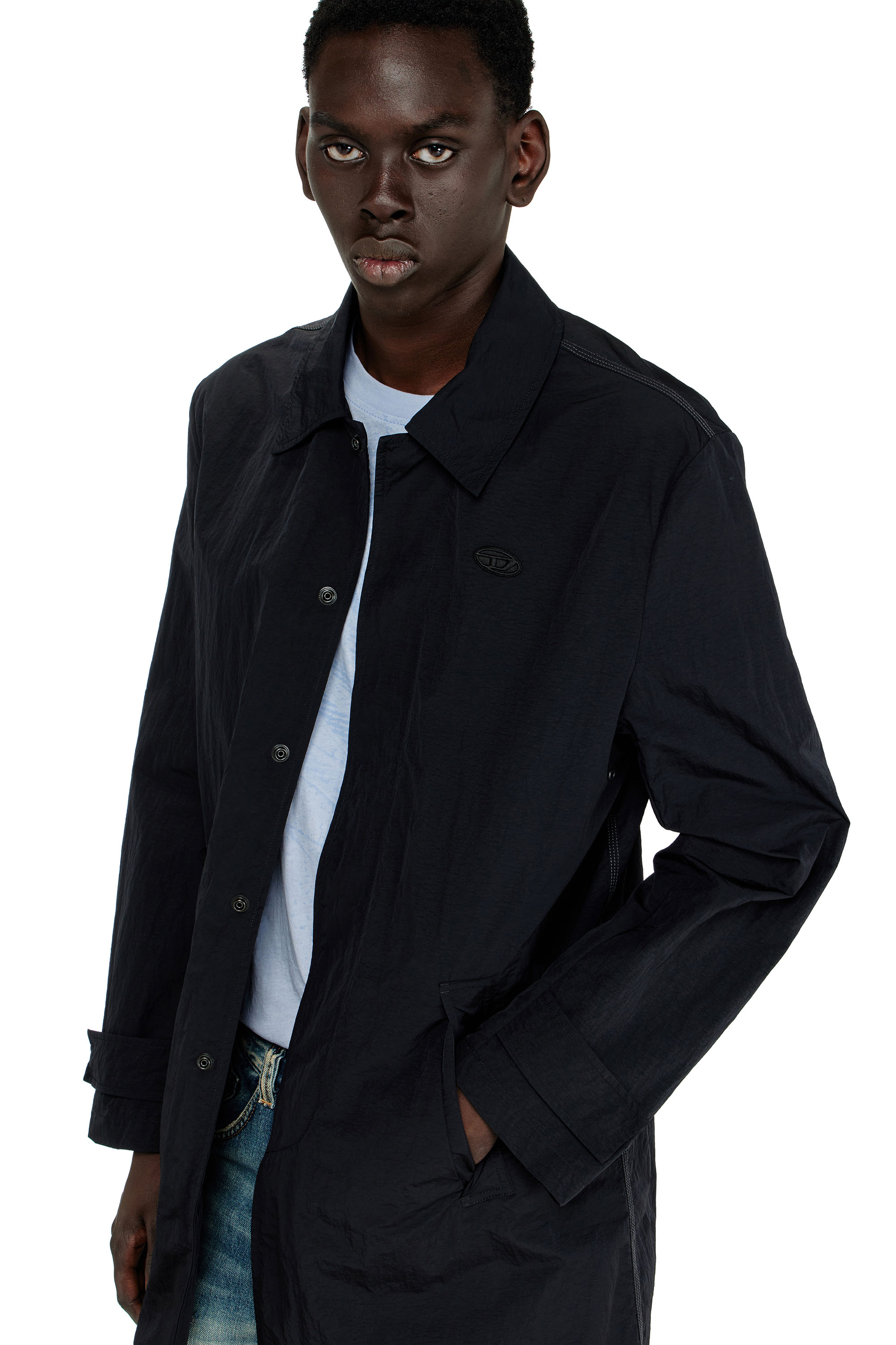 Diesel - J-BURHAT, Manteau en nylon &agrave; finition froiss&eacute;e brillante Homme in Noir - 5