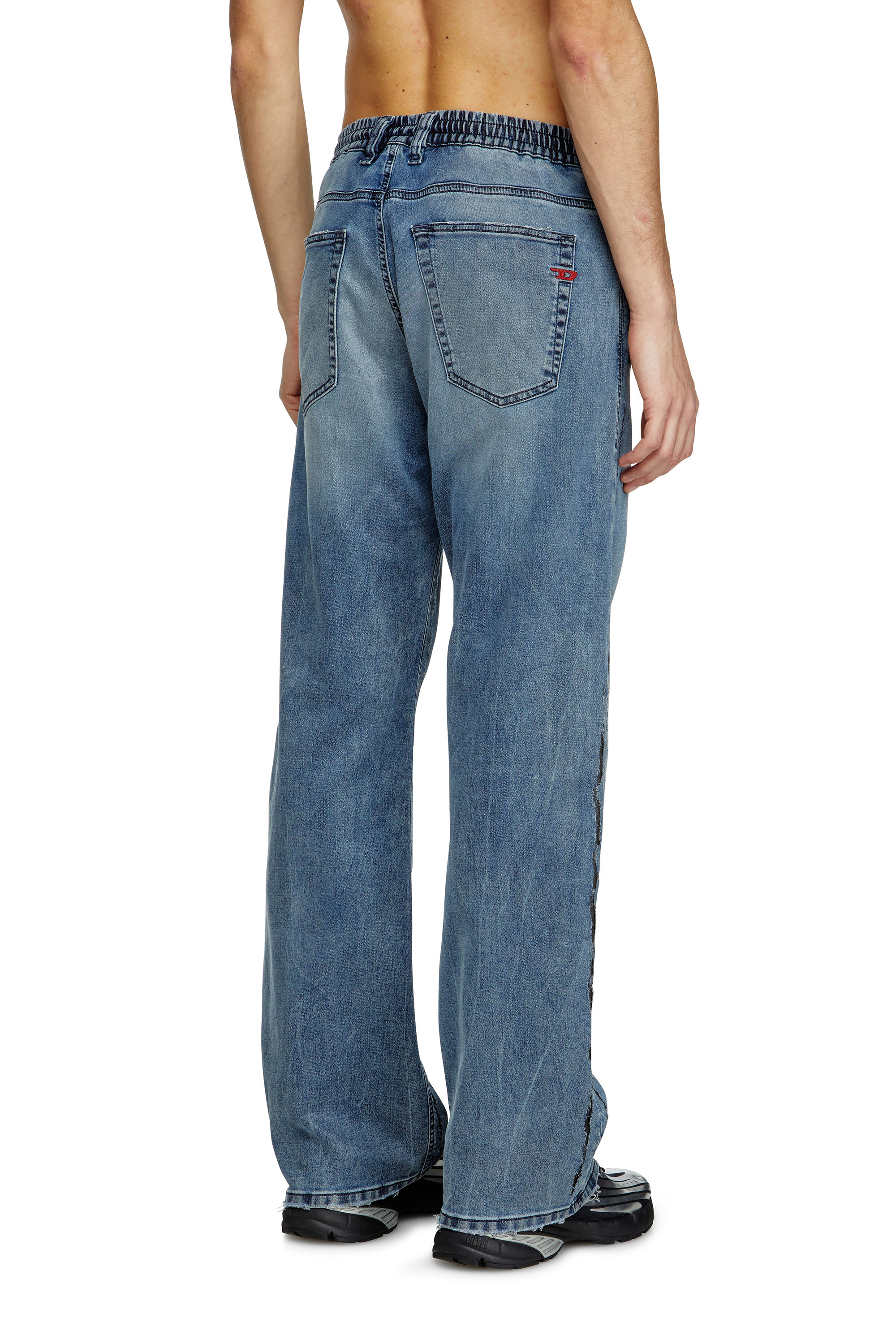 Diesel - Relaxed 2080 D-Reel Joggjeans® 09K64 Uomo, Blu medio - Image 4