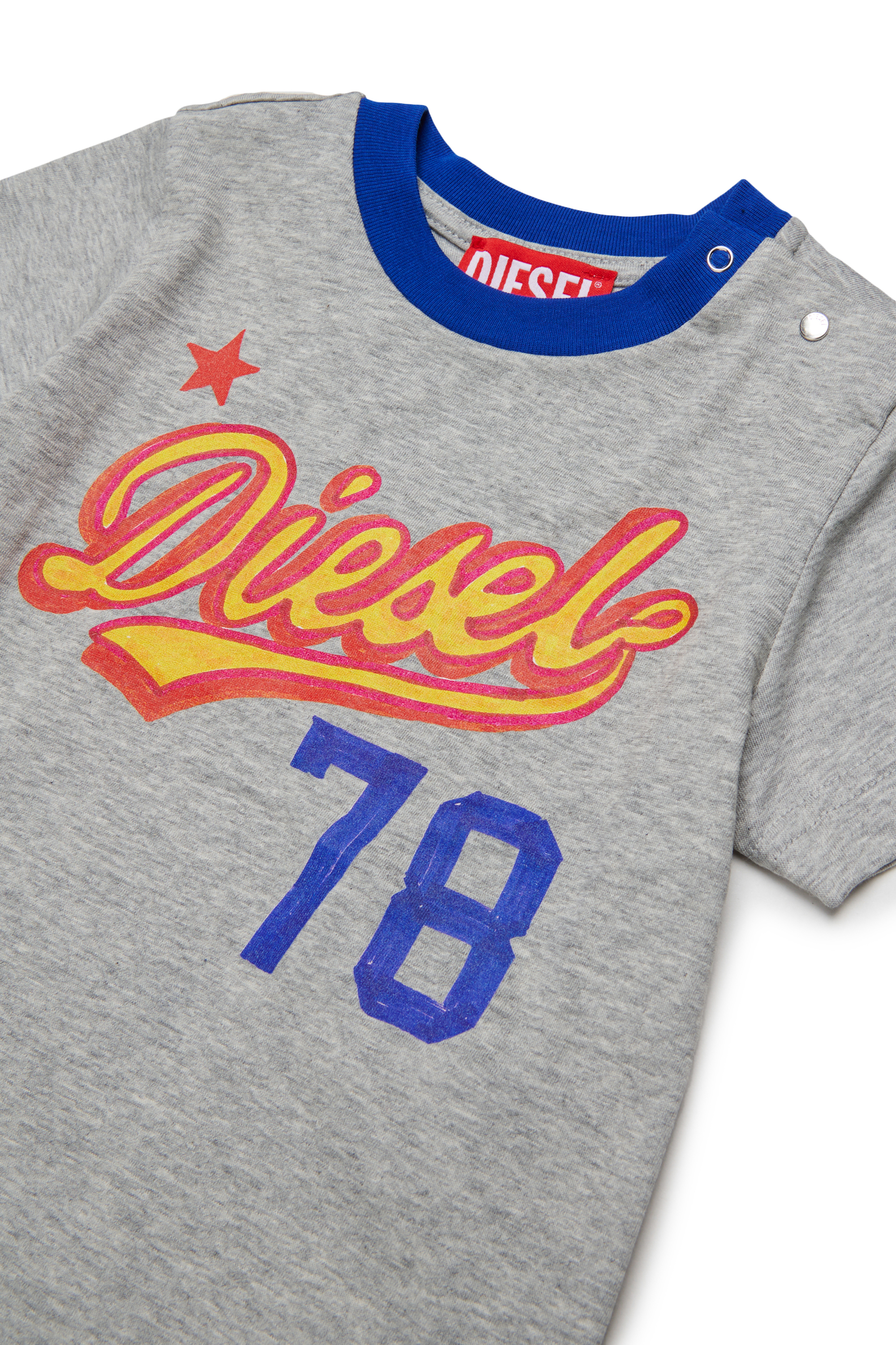Diesel - TURSIB, T-shirt en coton avec logo r&eacute;tro imprim&eacute; Homme in Gris - 3